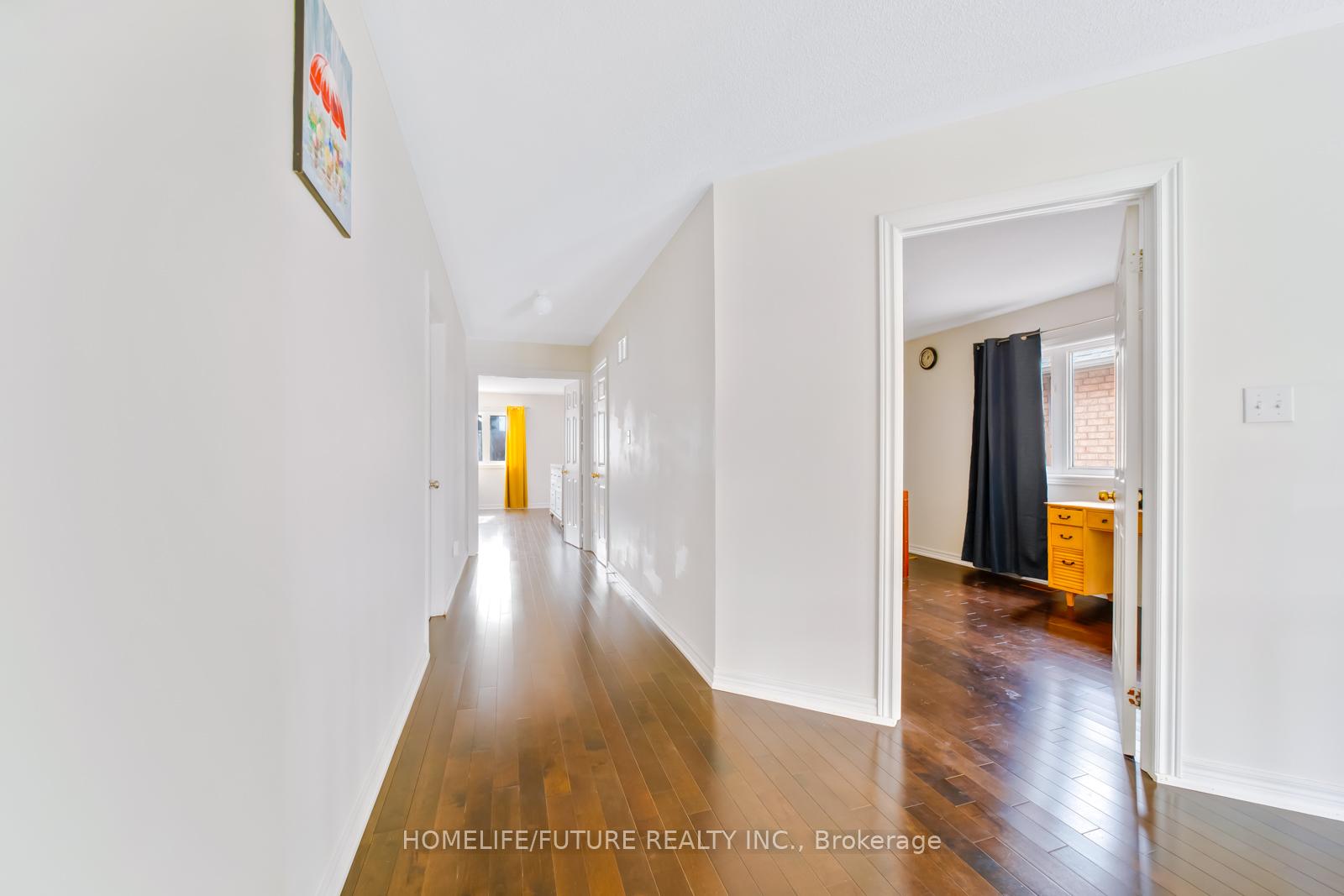 Photo 25 of 11 Ferncliffe Crescent, Markham, Cedarwood — HOMEH