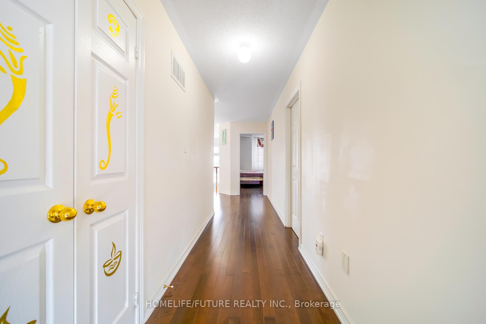 Photo 26 of 11 Ferncliffe Crescent, Markham, Cedarwood — HOMEH