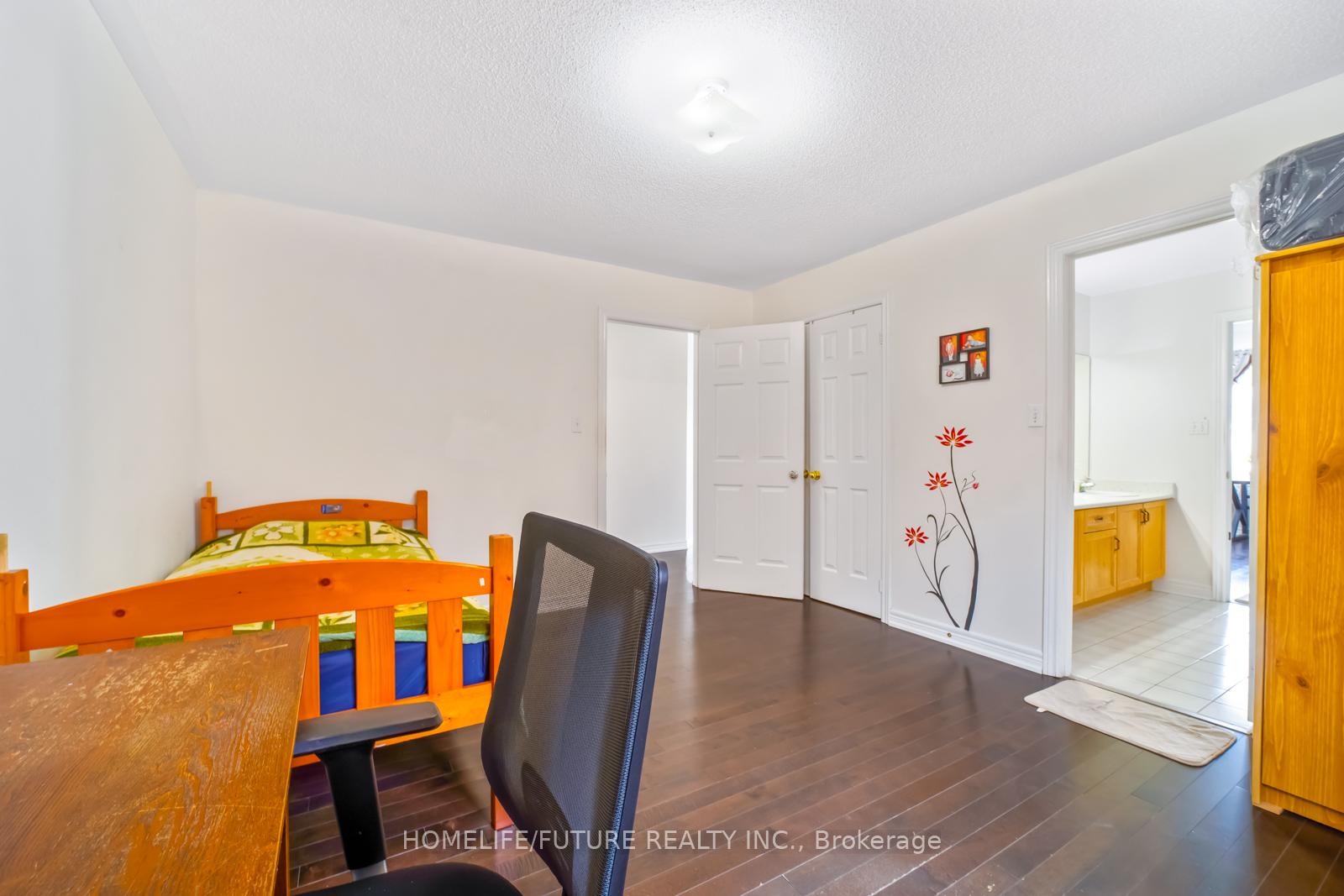 Photo 31 of 11 Ferncliffe Crescent, Markham, Cedarwood — HOMEH