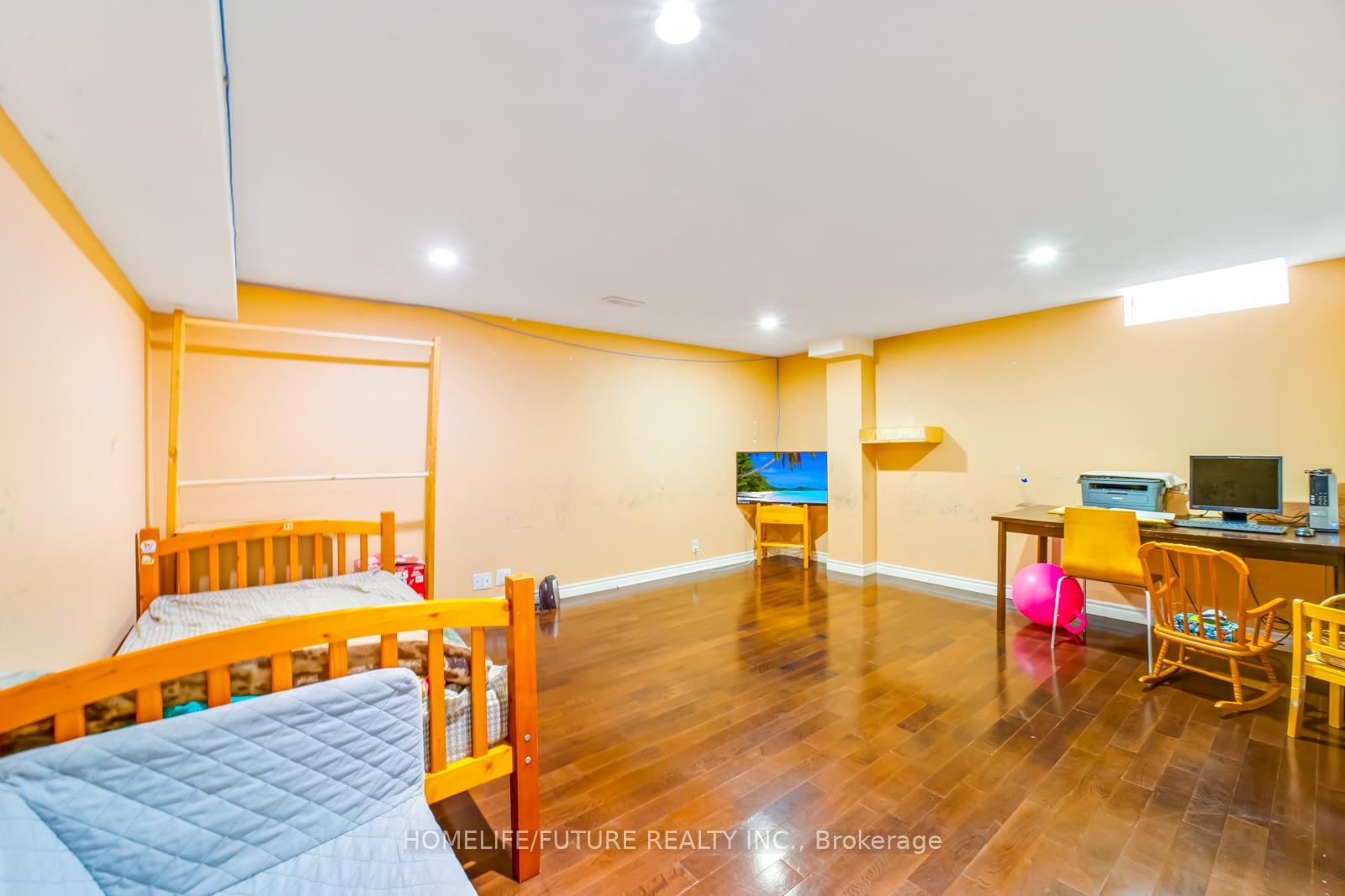 Photo 41 of 11 Ferncliffe Crescent, Markham, Cedarwood — HOMEH