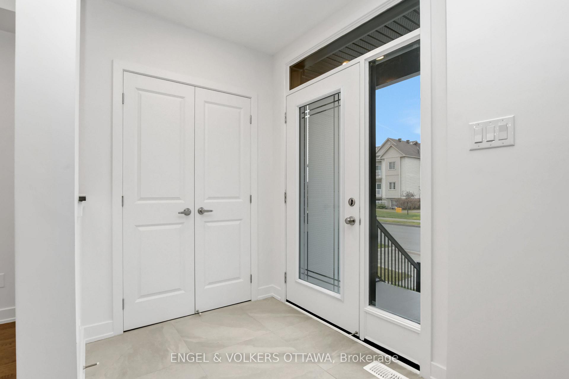 Photo 4 of 803 Anciano Crescent, Ottawa, Kanata - Emerald Meadows/Trailwest — HOMEH