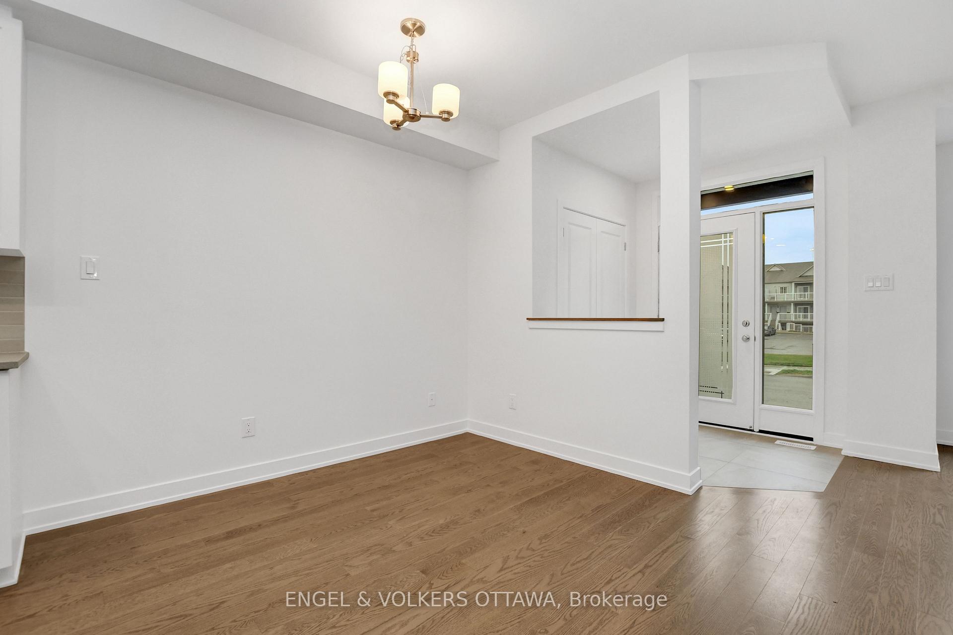 Photo 10 of 803 Anciano Crescent, Ottawa, Kanata - Emerald Meadows/Trailwest — HOMEH