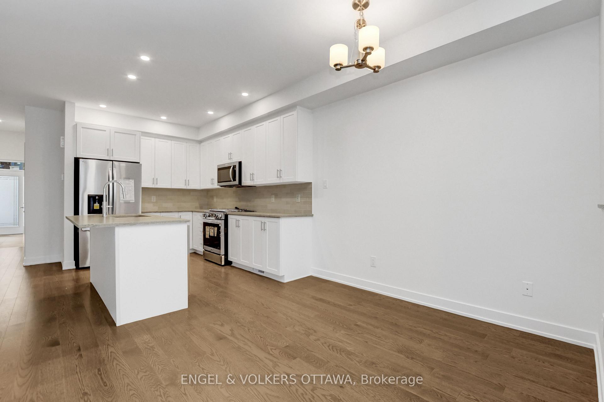 Photo 13 of 803 Anciano Crescent, Ottawa, Kanata - Emerald Meadows/Trailwest — HOMEH