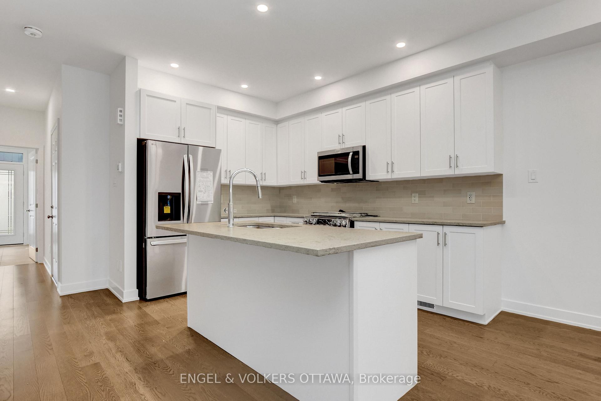 Photo 14 of 803 Anciano Crescent, Ottawa, Kanata - Emerald Meadows/Trailwest — HOMEH