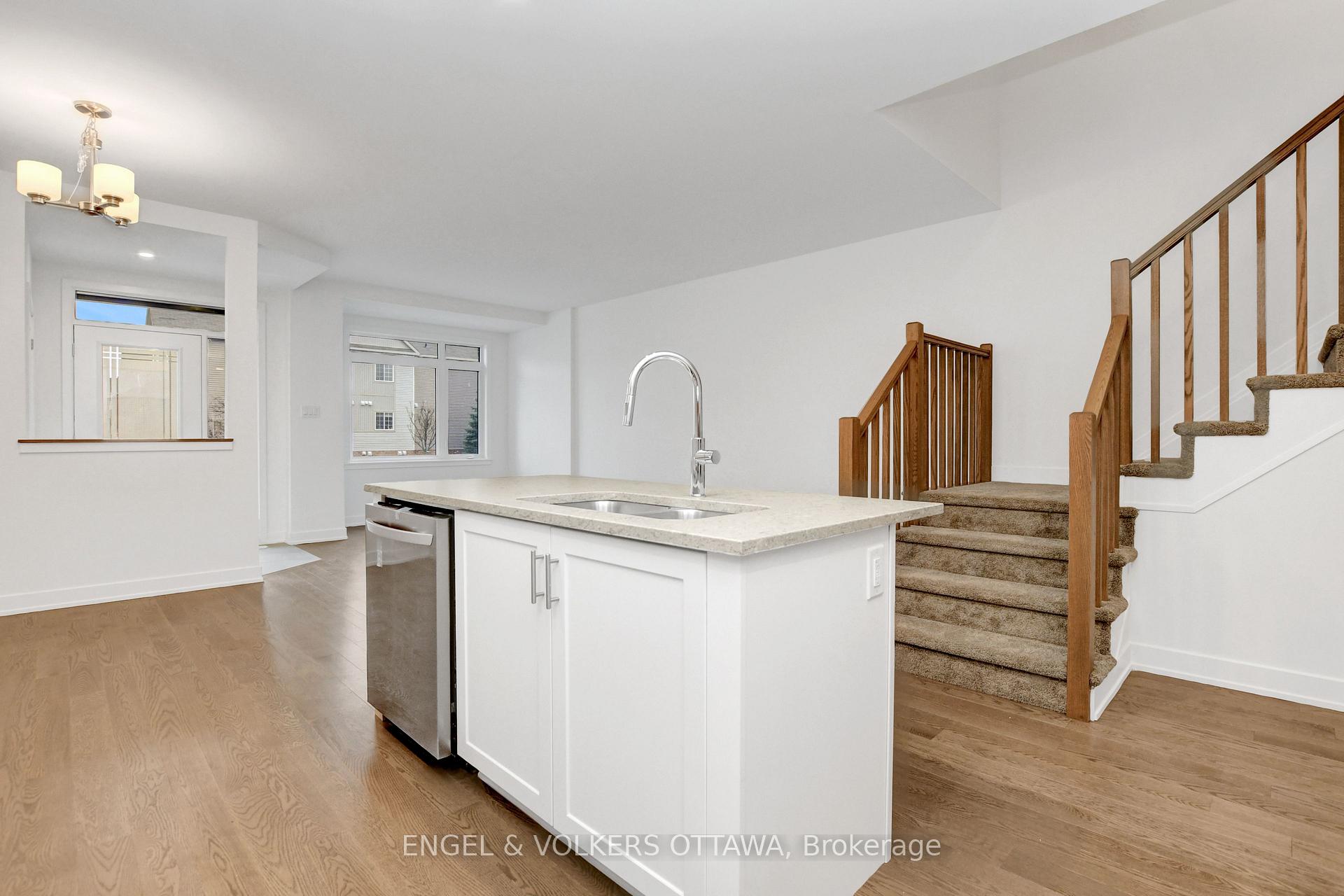 Photo 17 of 803 Anciano Crescent, Ottawa, Kanata - Emerald Meadows/Trailwest — HOMEH