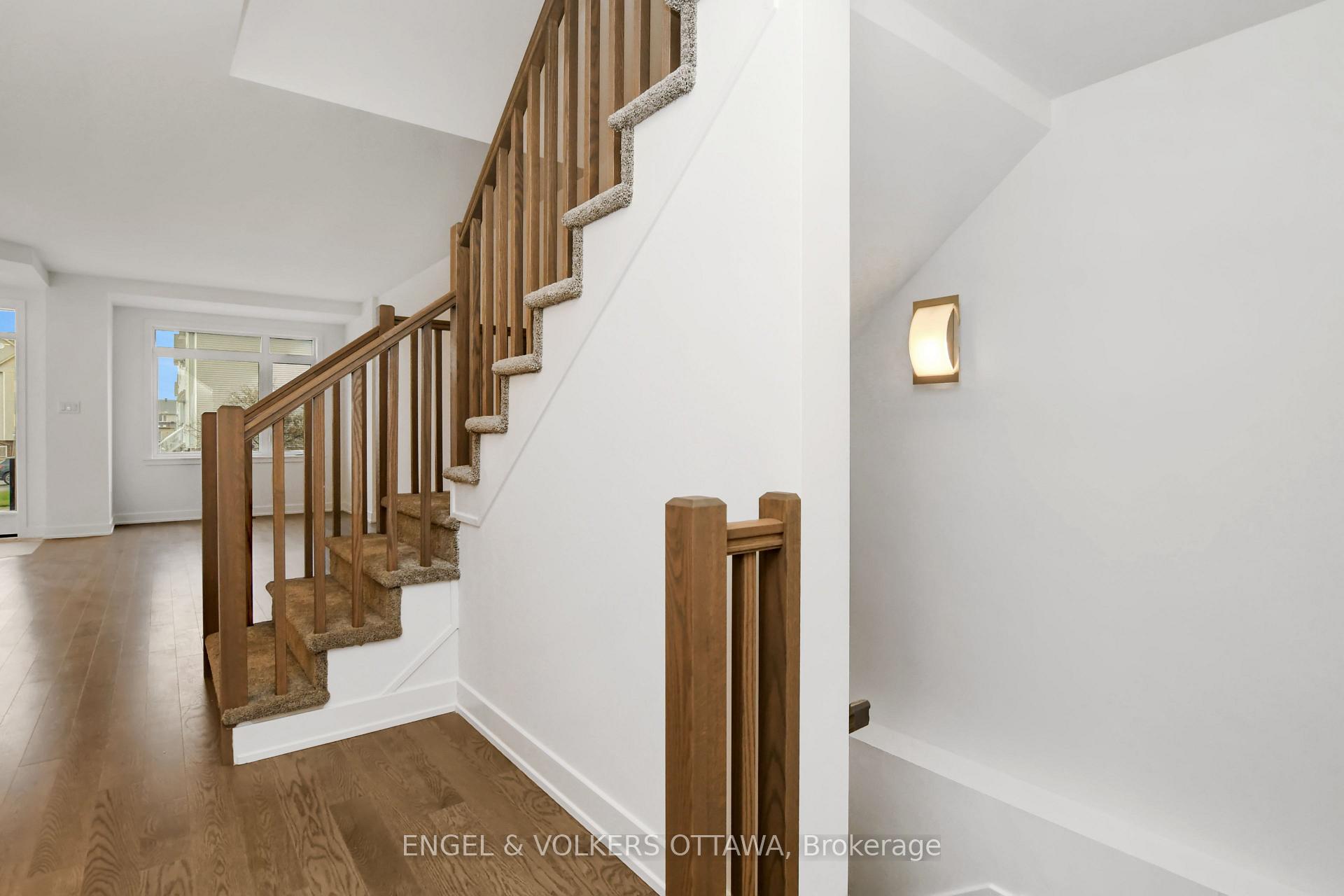 Photo 19 of 803 Anciano Crescent, Ottawa, Kanata - Emerald Meadows/Trailwest — HOMEH