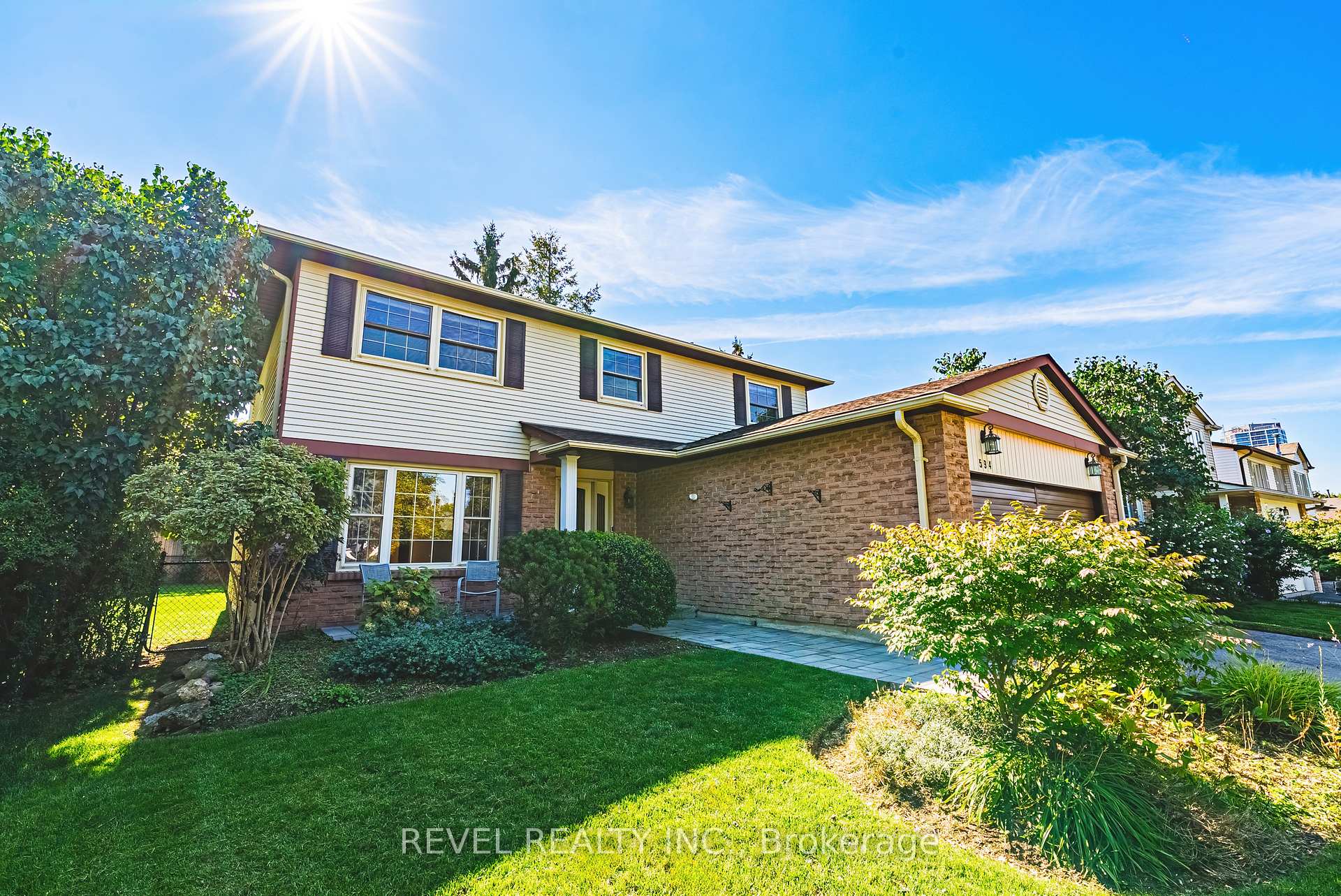 Photo 3 of 594 Moorelands Crescent, Milton, Timberlea — HOMEH