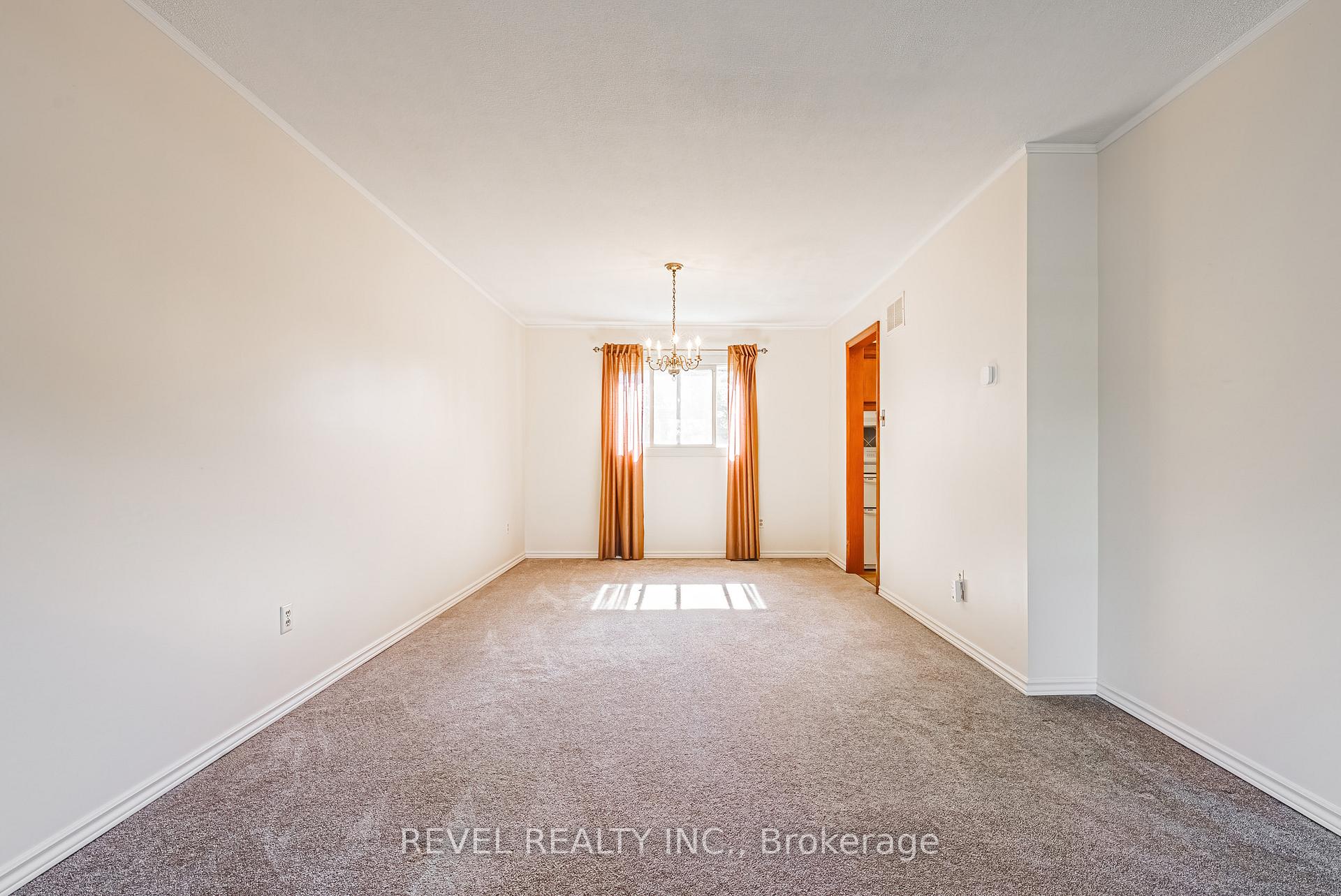 Photo 5 of 594 Moorelands Crescent, Milton, Timberlea — HOMEH
