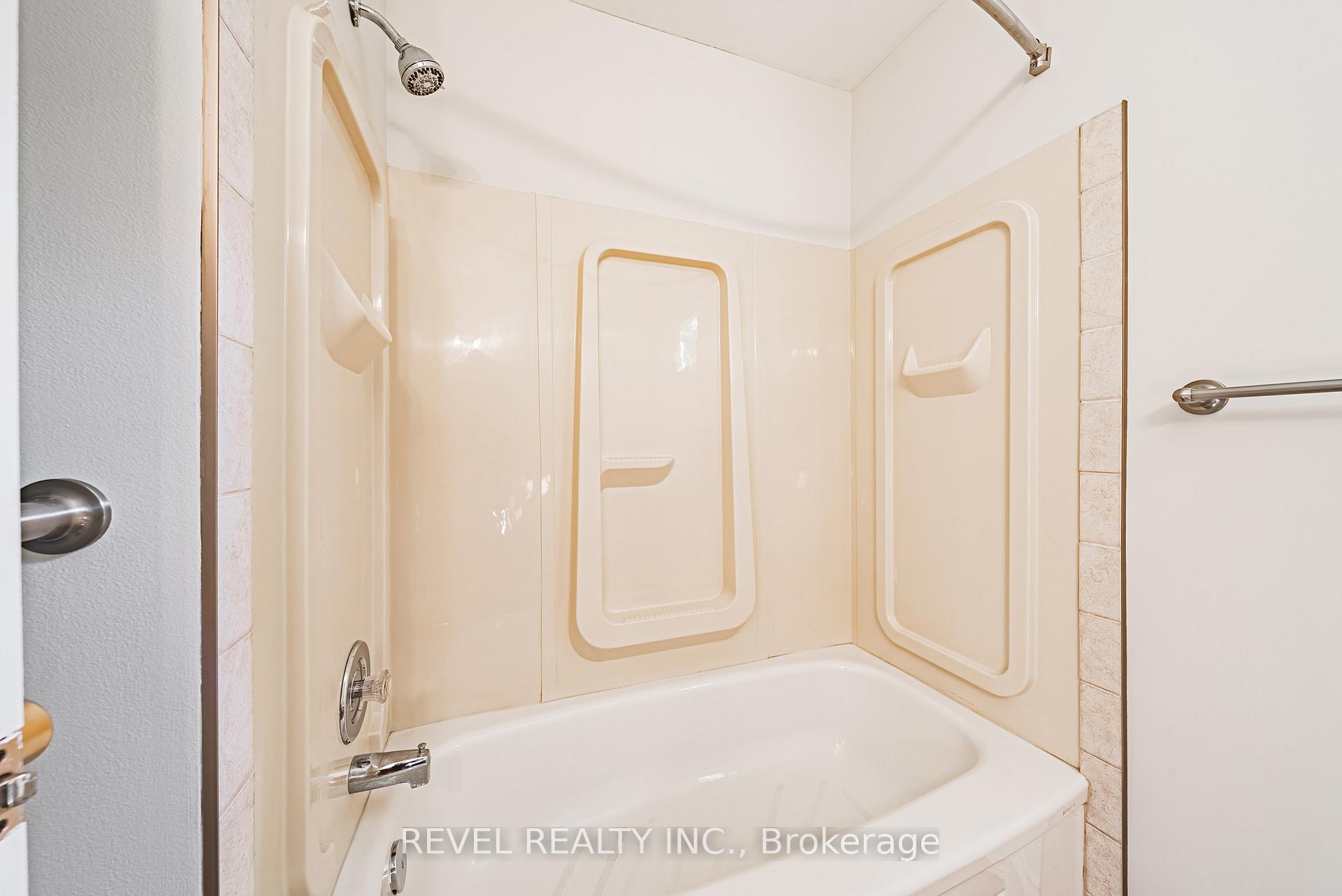Photo 18 of 594 Moorelands Crescent, Milton, Timberlea — HOMEH