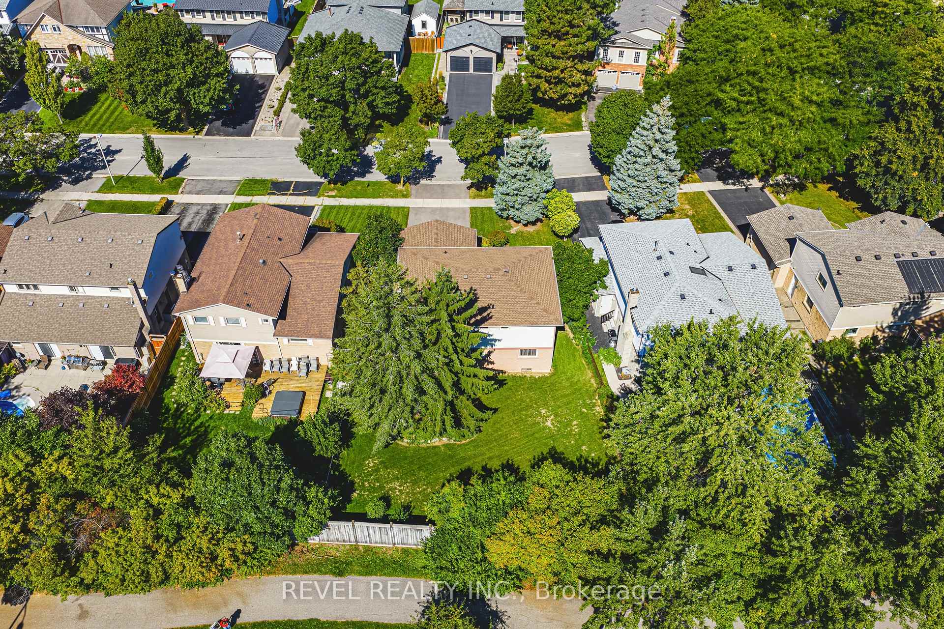 Photo 30 of 594 Moorelands Crescent, Milton, Timberlea — HOMEH