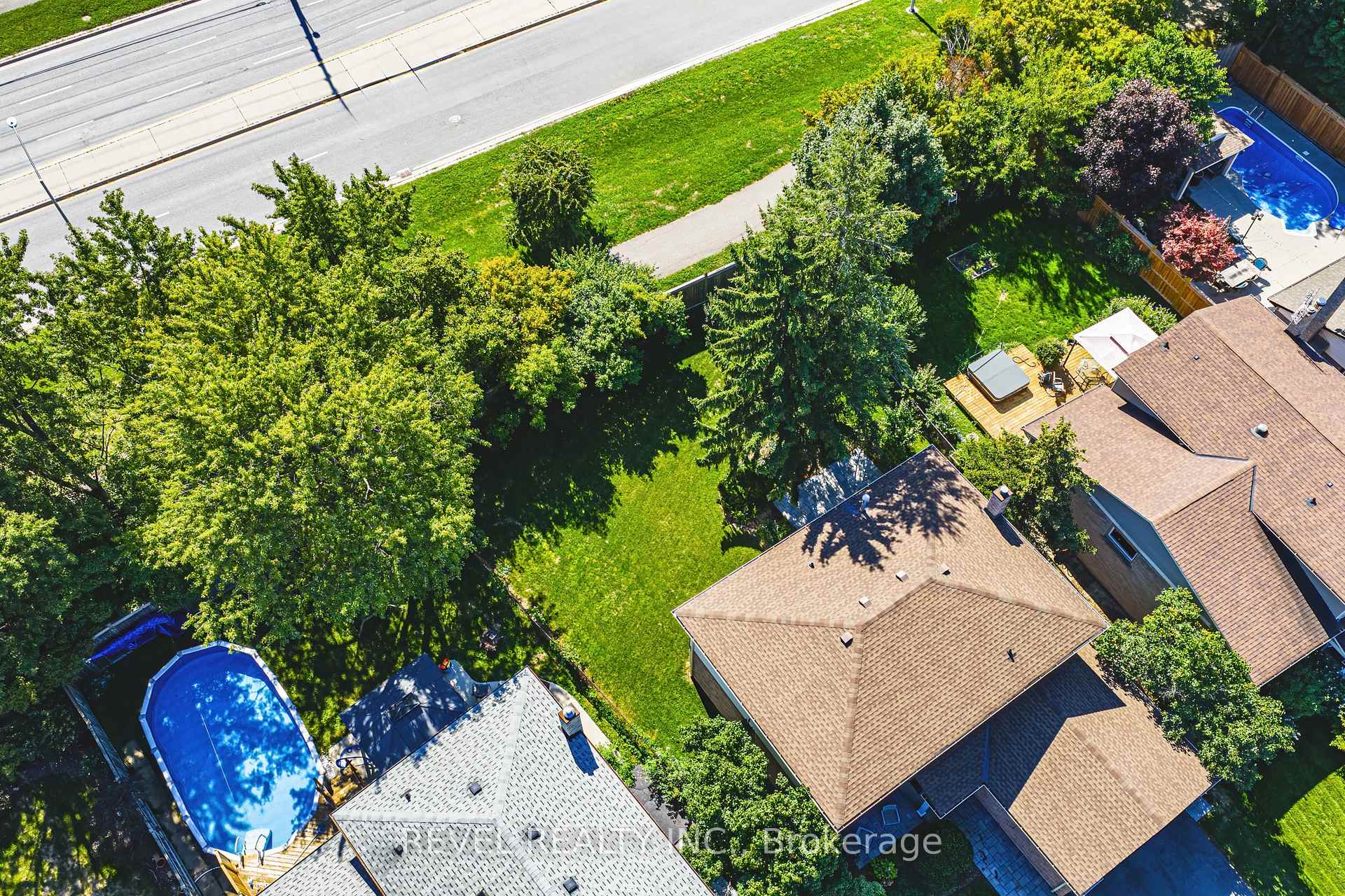 Photo 31 of 594 Moorelands Crescent, Milton, Timberlea — HOMEH