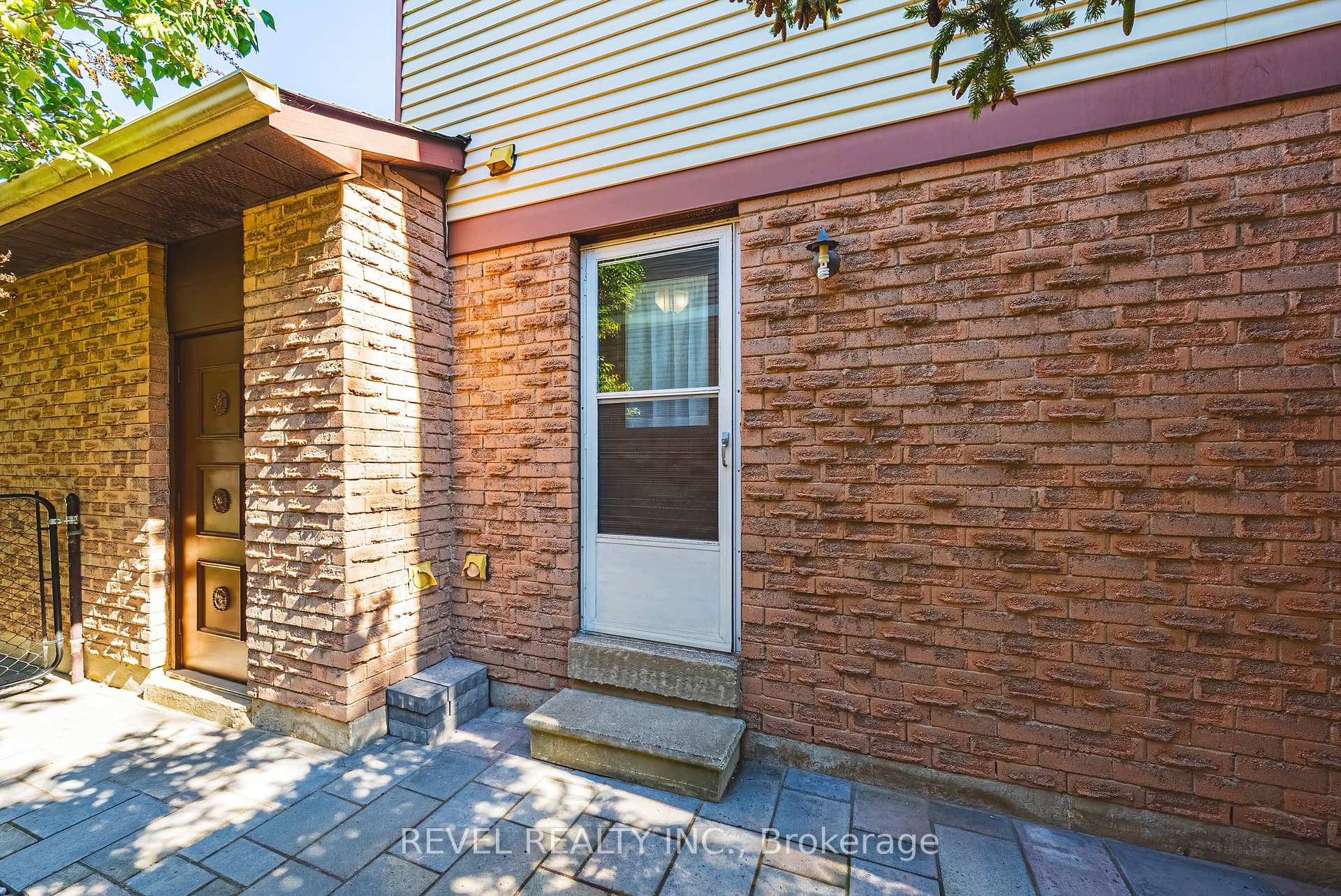 Photo 37 of 594 Moorelands Crescent, Milton, Timberlea — HOMEH