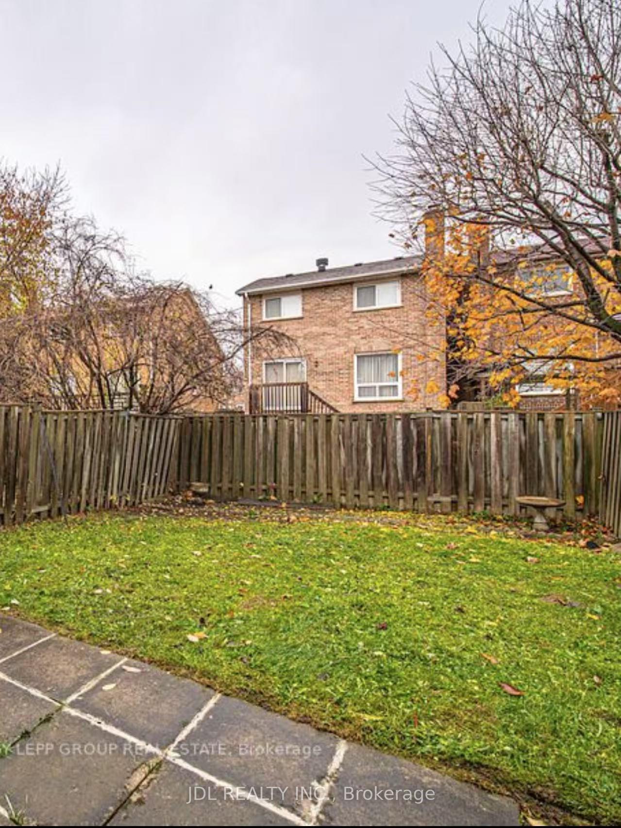 Photo 8 of 6 Maitland Drive, Markham, Milliken Mills West — HOMEH