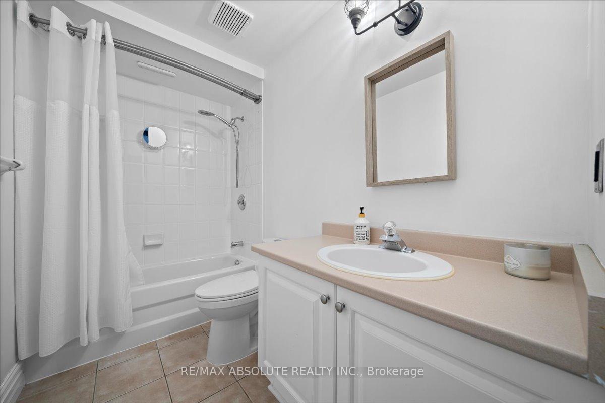 Photo 33 of 54 Stonecroft Terrace, Ottawa, Kanata - Kanata Lakes/Heritage Hills — HOMEH
