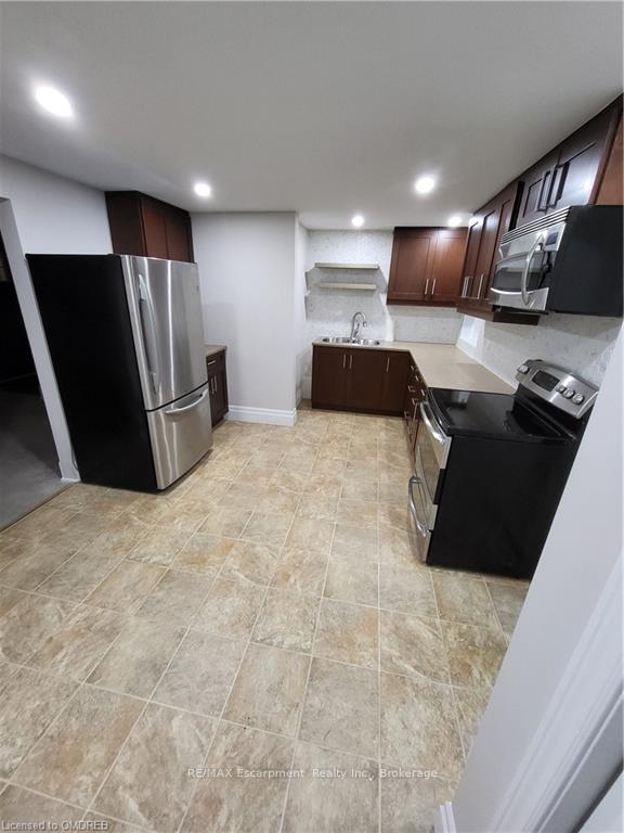 Photo 5 of 356 Dundas Street E, Hamilton, Waterdown — HOMEH