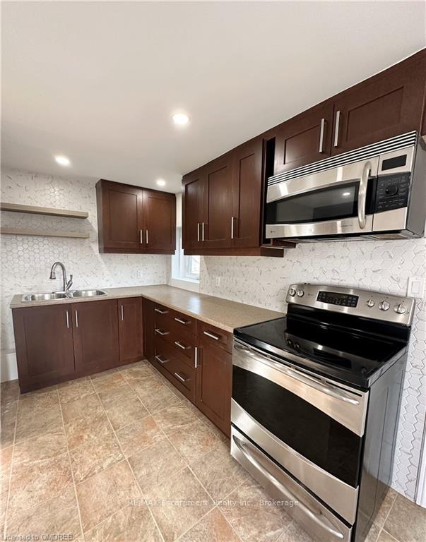 Photo 6 of 356 Dundas Street E, Hamilton, Waterdown — HOMEH
