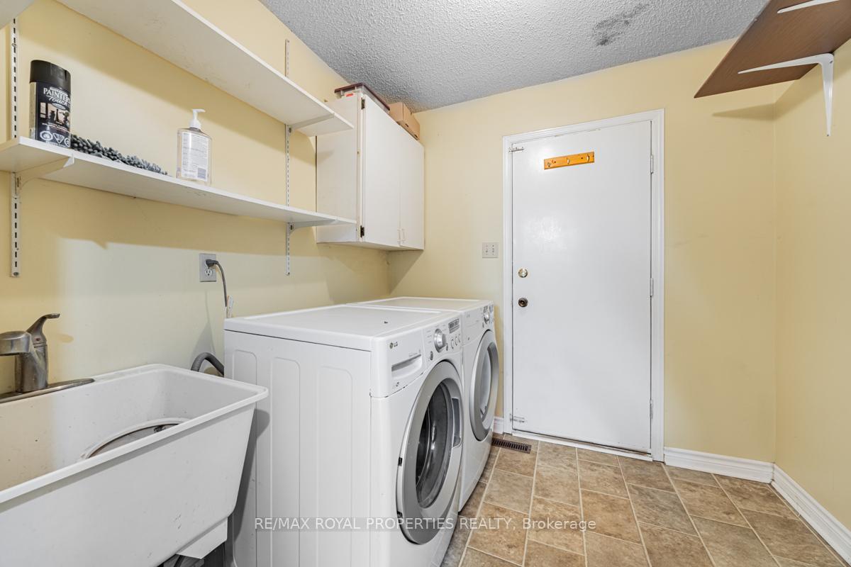 Photo 14 of 101 Forbes Crescent, Markham, Milliken Mills East — HOMEH
