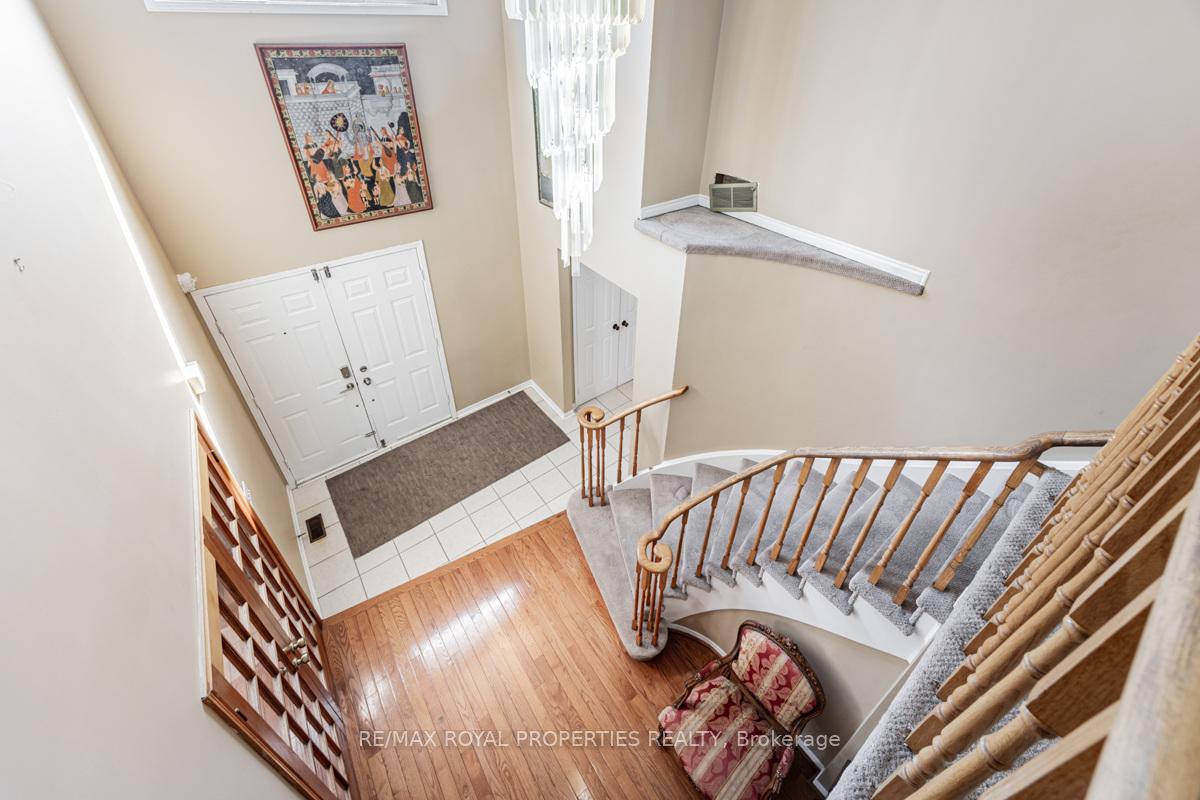 Photo 15 of 101 Forbes Crescent, Markham, Milliken Mills East — HOMEH