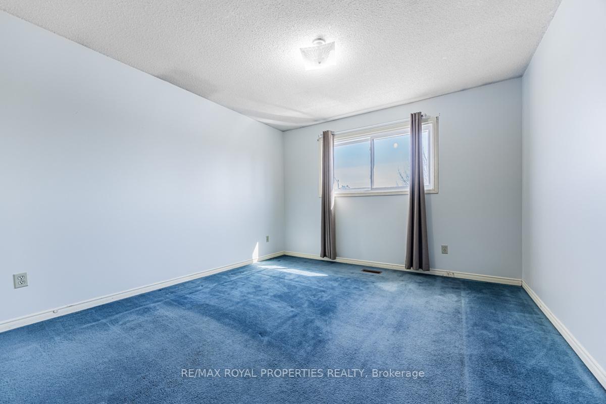 Photo 17 of 101 Forbes Crescent, Markham, Milliken Mills East — HOMEH