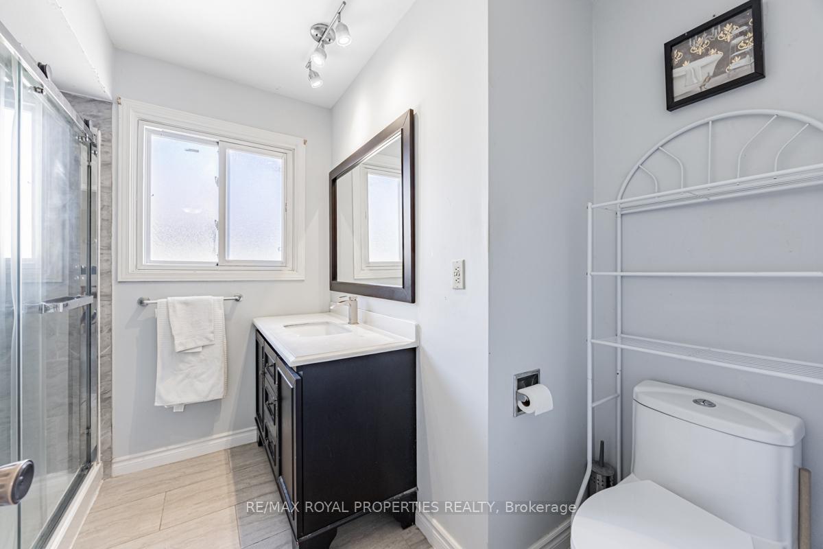Photo 18 of 101 Forbes Crescent, Markham, Milliken Mills East — HOMEH