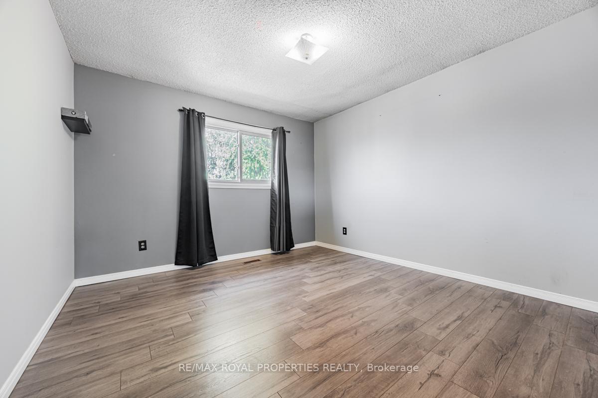 Photo 19 of 101 Forbes Crescent, Markham, Milliken Mills East — HOMEH