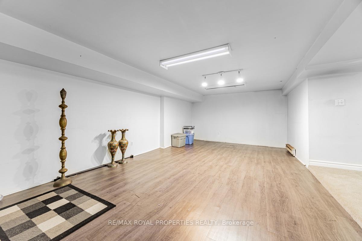 Photo 26 of 101 Forbes Crescent, Markham, Milliken Mills East — HOMEH