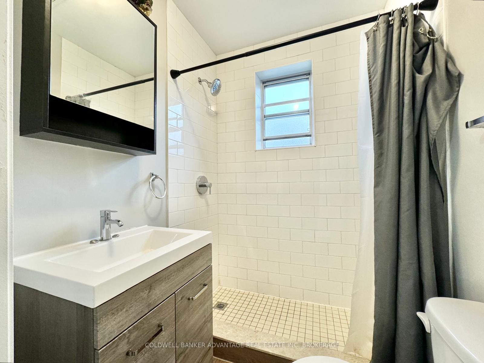 Photo 6 of Unit 5, 83 Gibson Avenue, Hamilton, Gibson — HOMEH