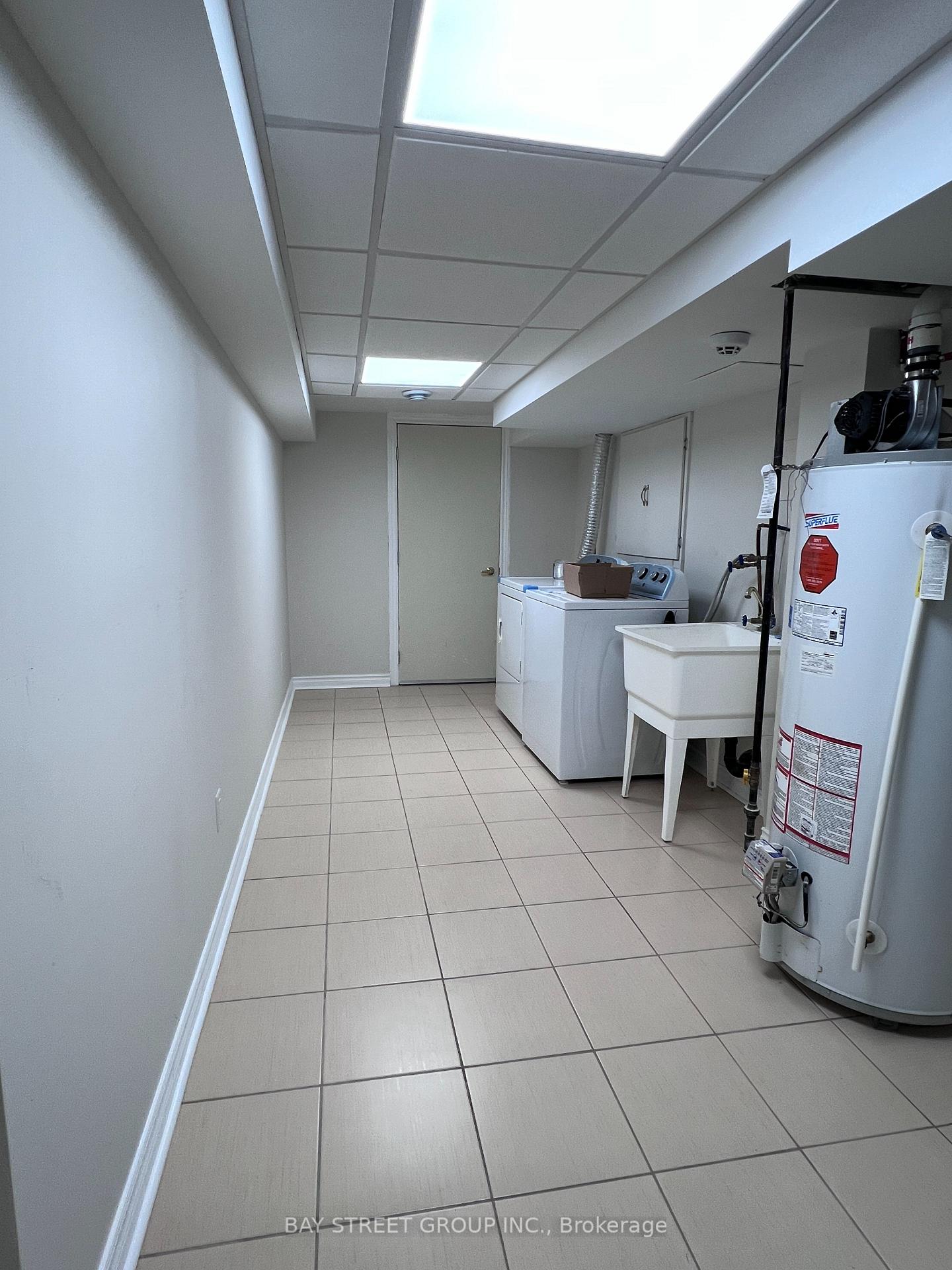 Photo 8 of 27 Turnhouse Crescent, Markham, Cedar Grove — HOMEH