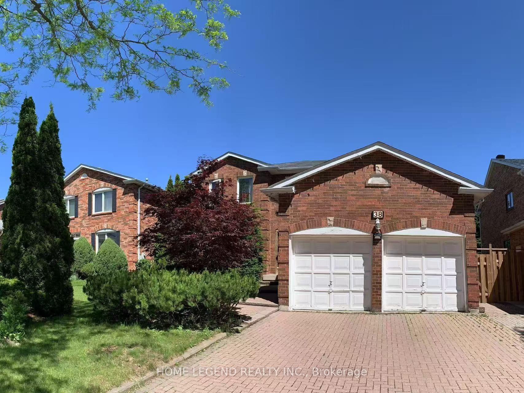 Photo 2 of 38 Lancashire Road, Markham, Unionville — HOMEH