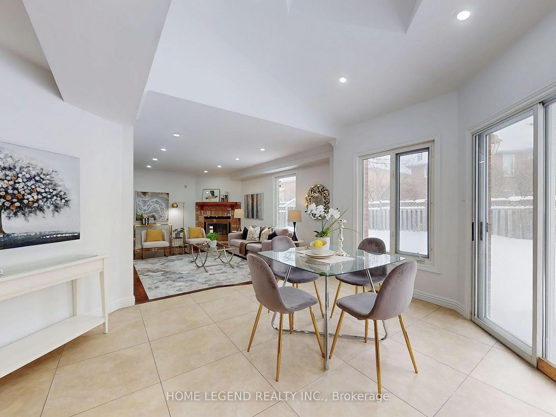 Photo 11 of 38 Lancashire Road, Markham, Unionville — HOMEH