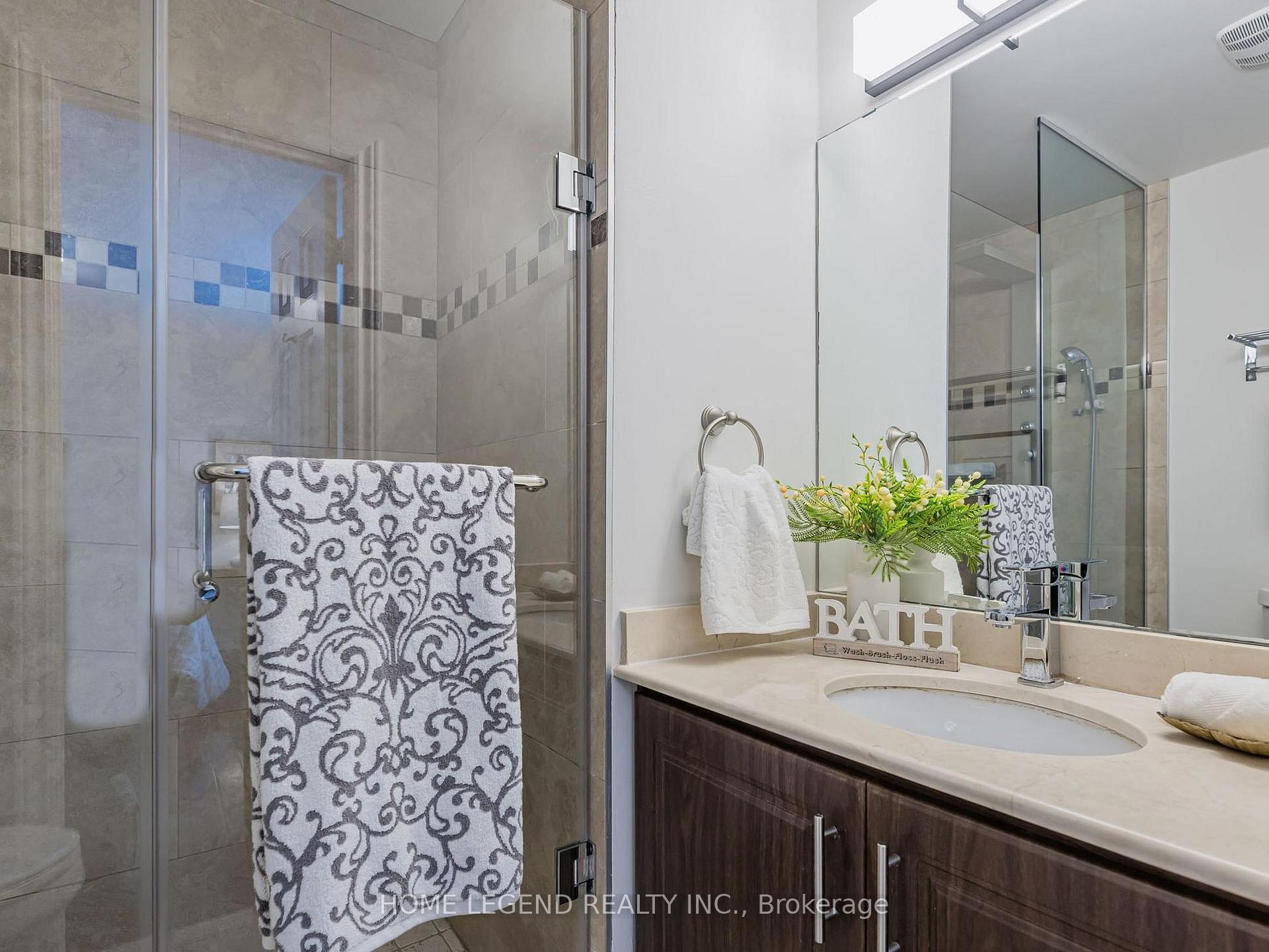 Photo 22 of 38 Lancashire Road, Markham, Unionville — HOMEH