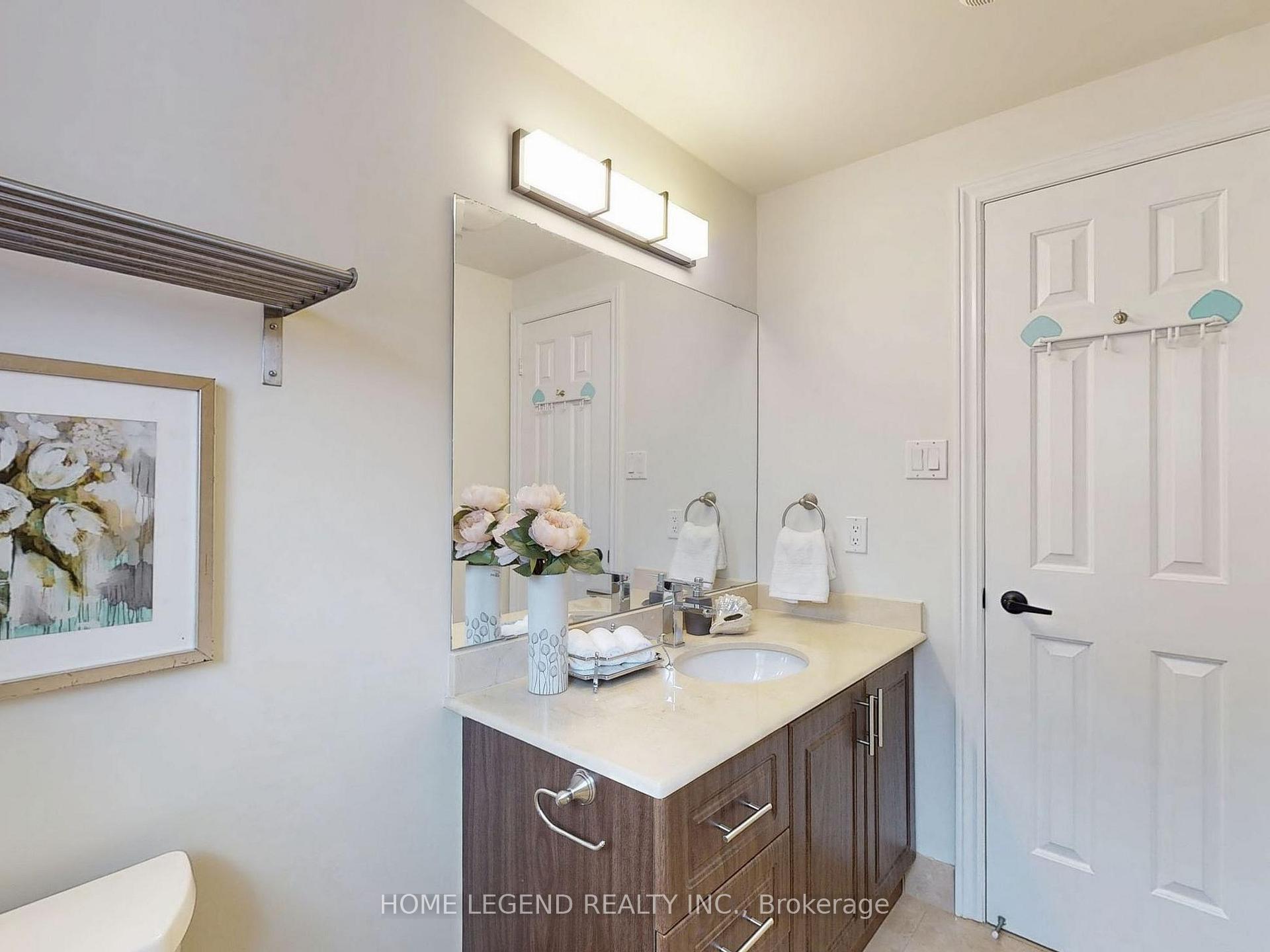 Photo 24 of 38 Lancashire Road, Markham, Unionville — HOMEH