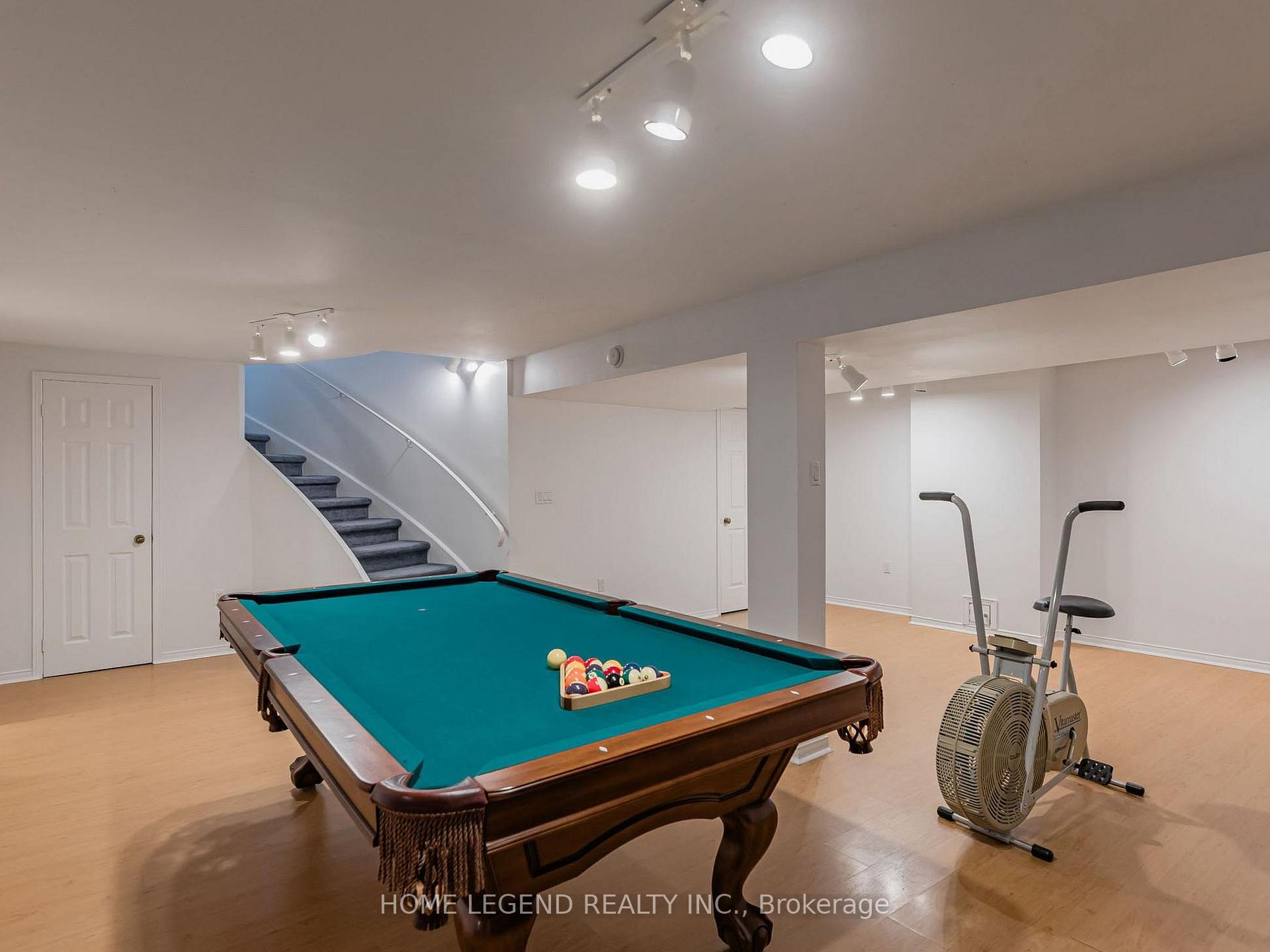 Photo 25 of 38 Lancashire Road, Markham, Unionville — HOMEH