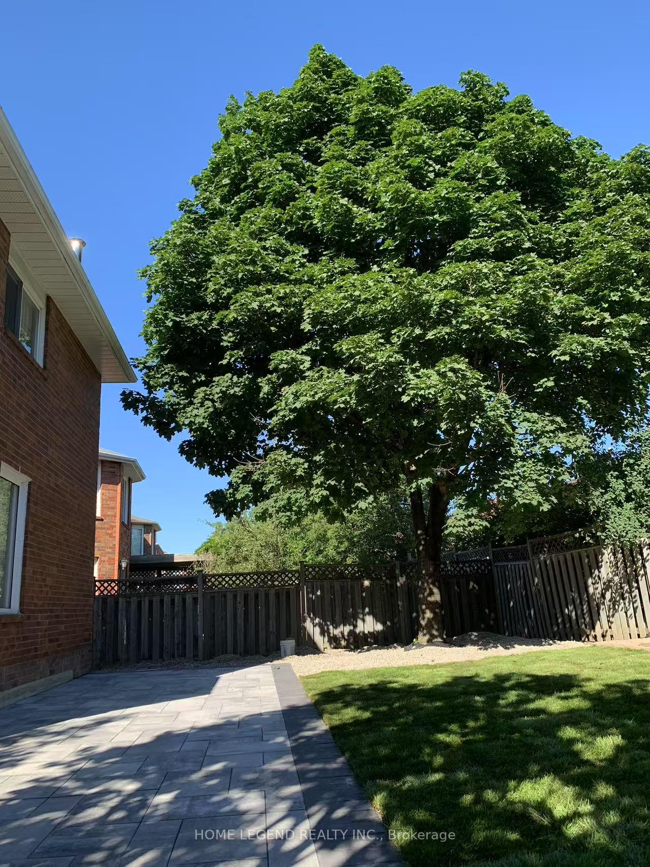 Photo 31 of 38 Lancashire Road, Markham, Unionville — HOMEH