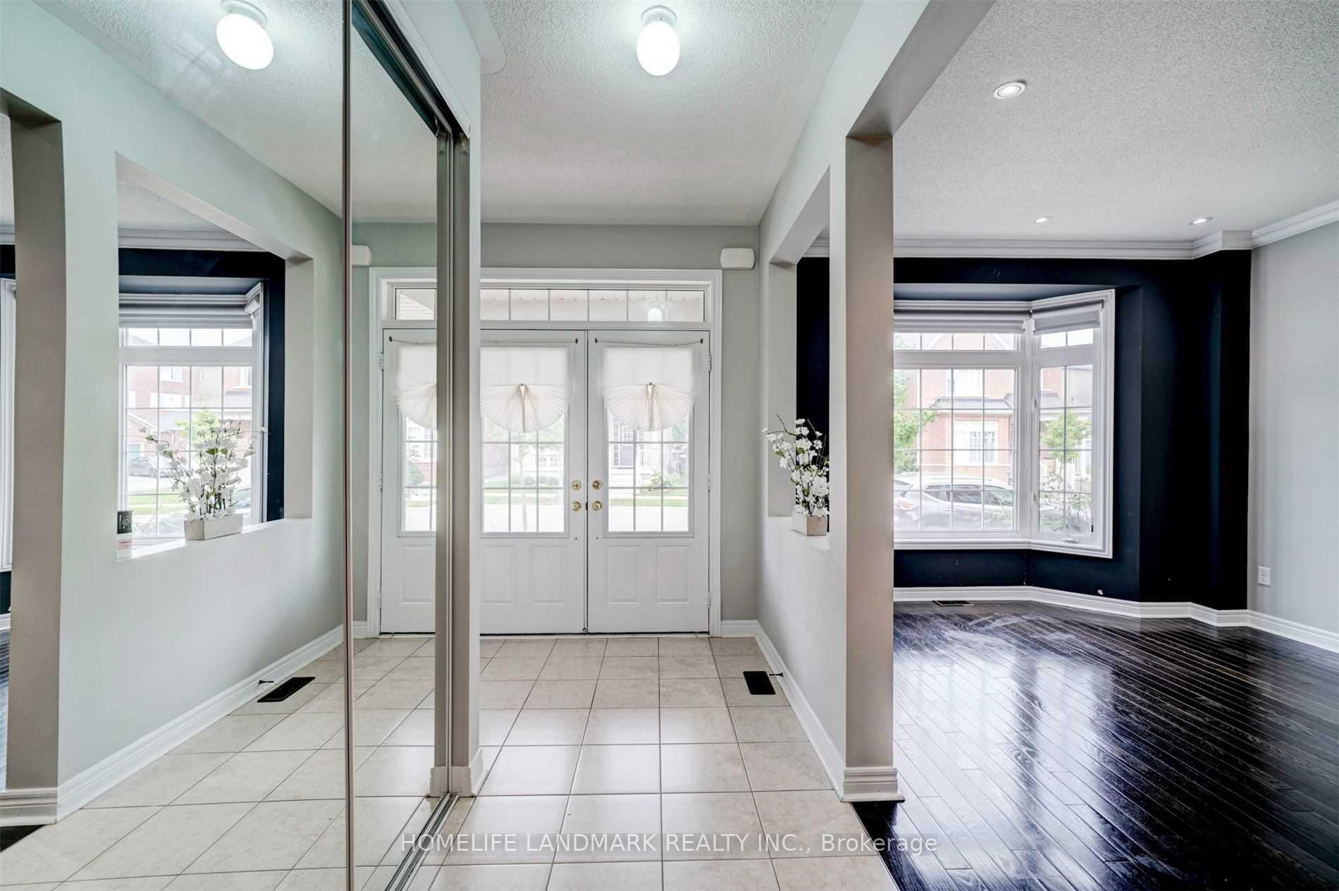 Photo 4 of 18 Greenery Road, Markham, Cornell — HOMEH