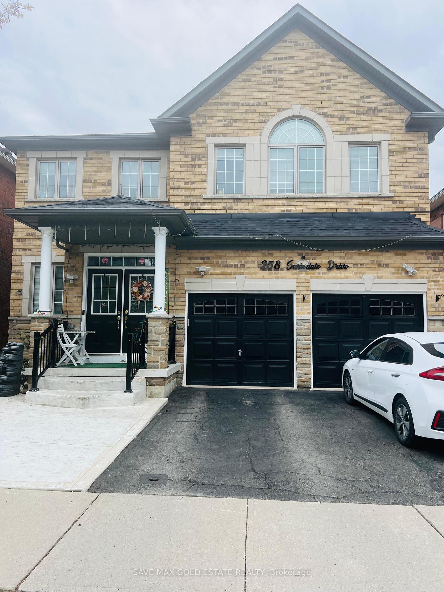 Front of Unit Legal Basement, 258 Swindale Drive