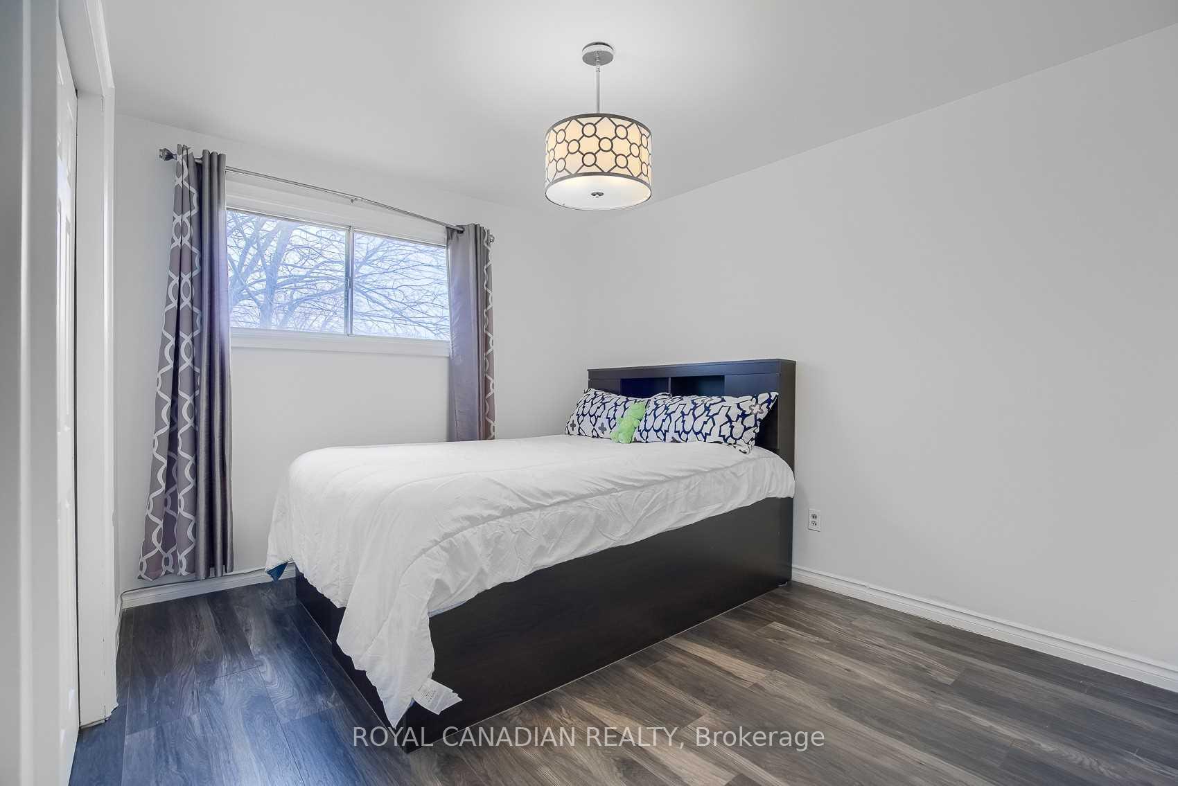 Photo 12 of 571 West 5th Street, Hamilton, Yeoville — HOMEH
