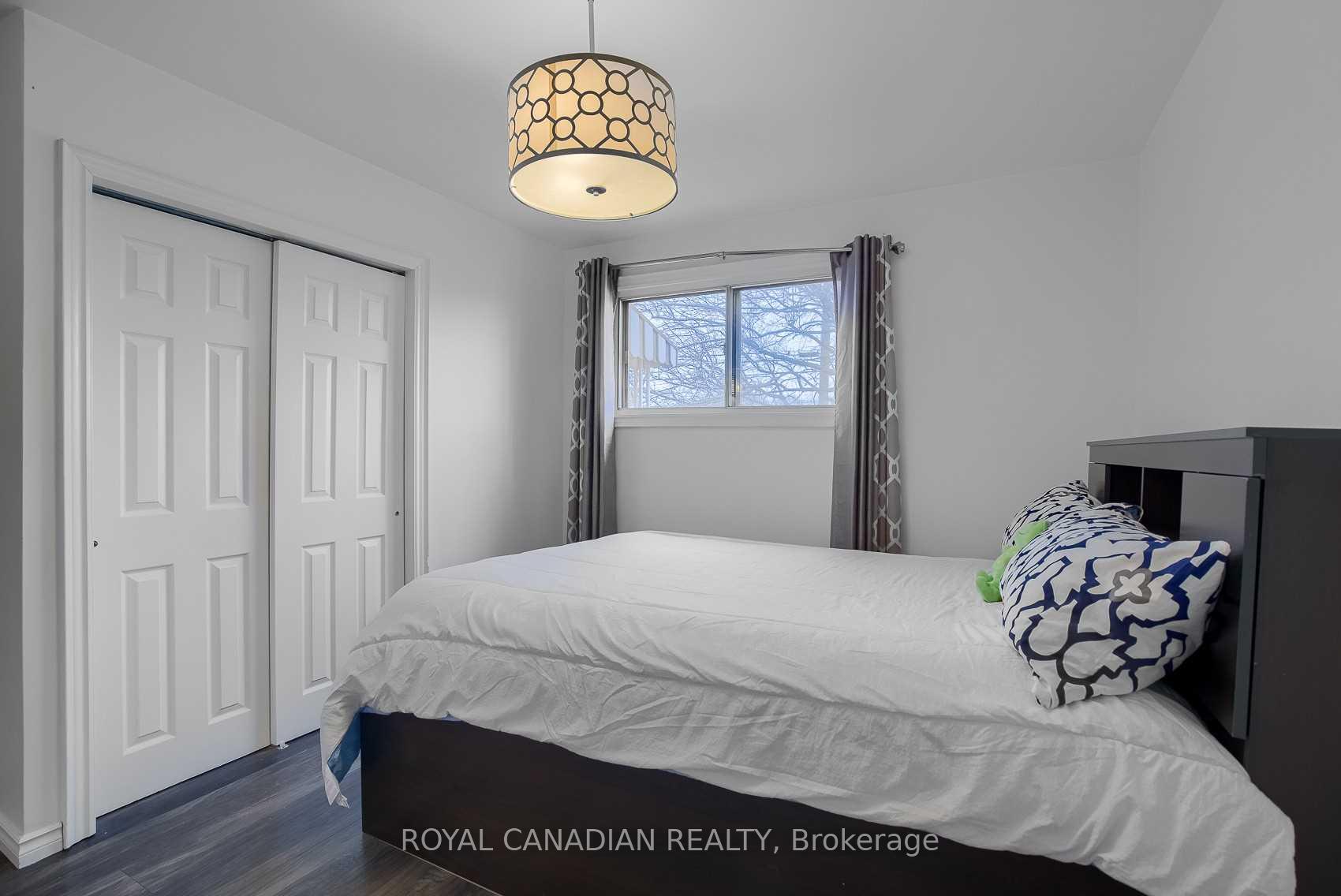 Photo 13 of 571 West 5th Street, Hamilton, Yeoville — HOMEH