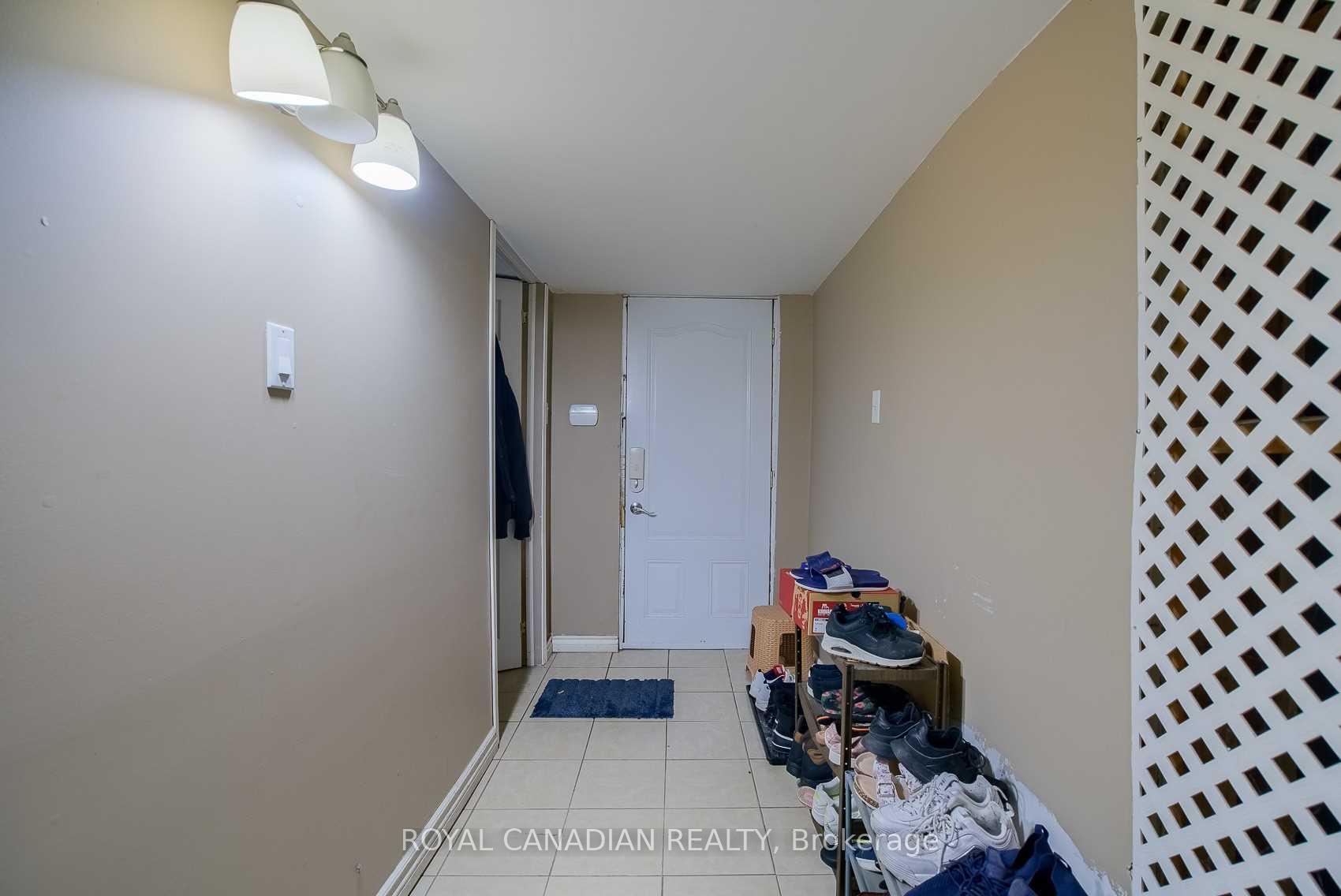 Photo 18 of 571 West 5th Street, Hamilton, Yeoville — HOMEH