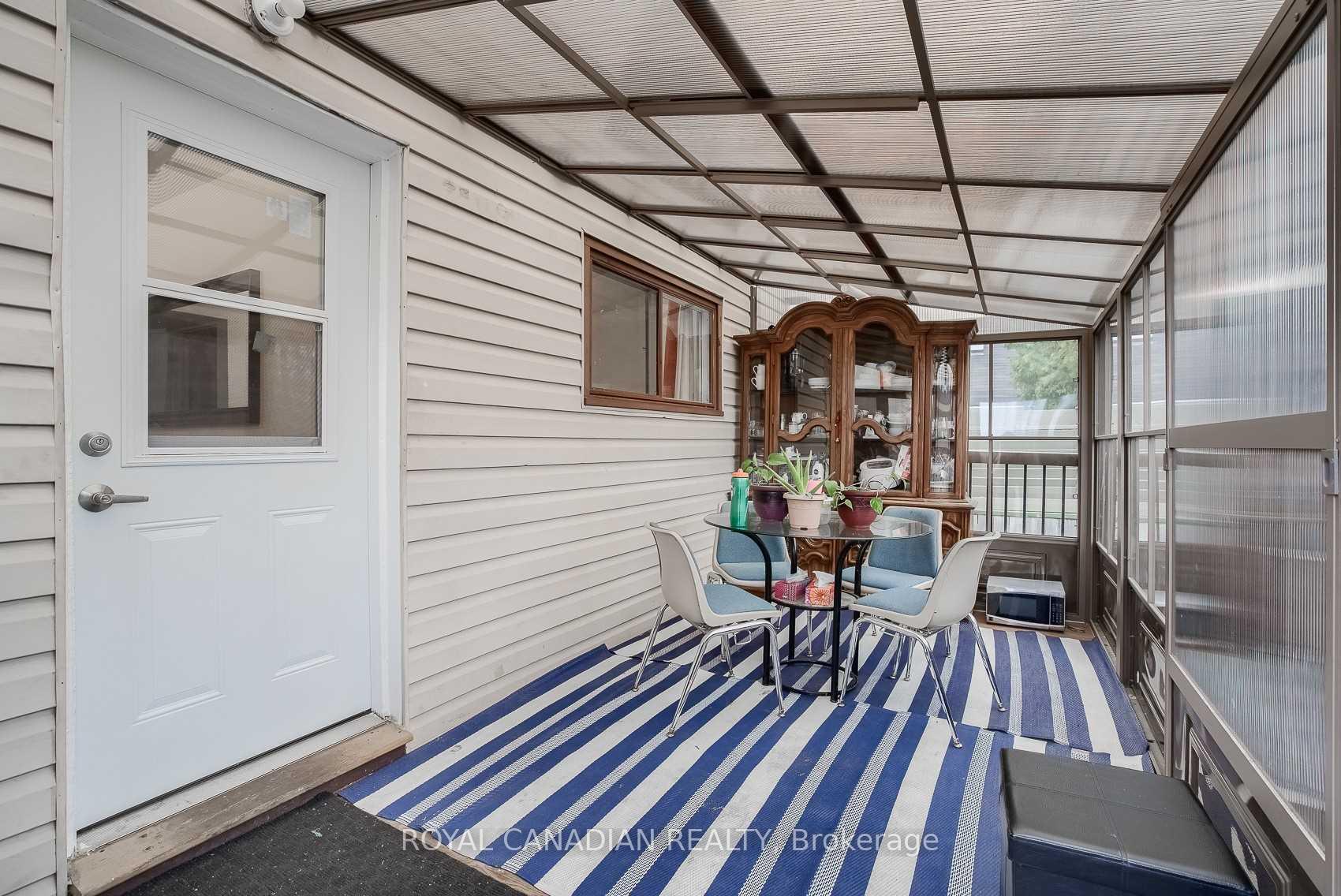 Photo 25 of 571 West 5th Street, Hamilton, Yeoville — HOMEH