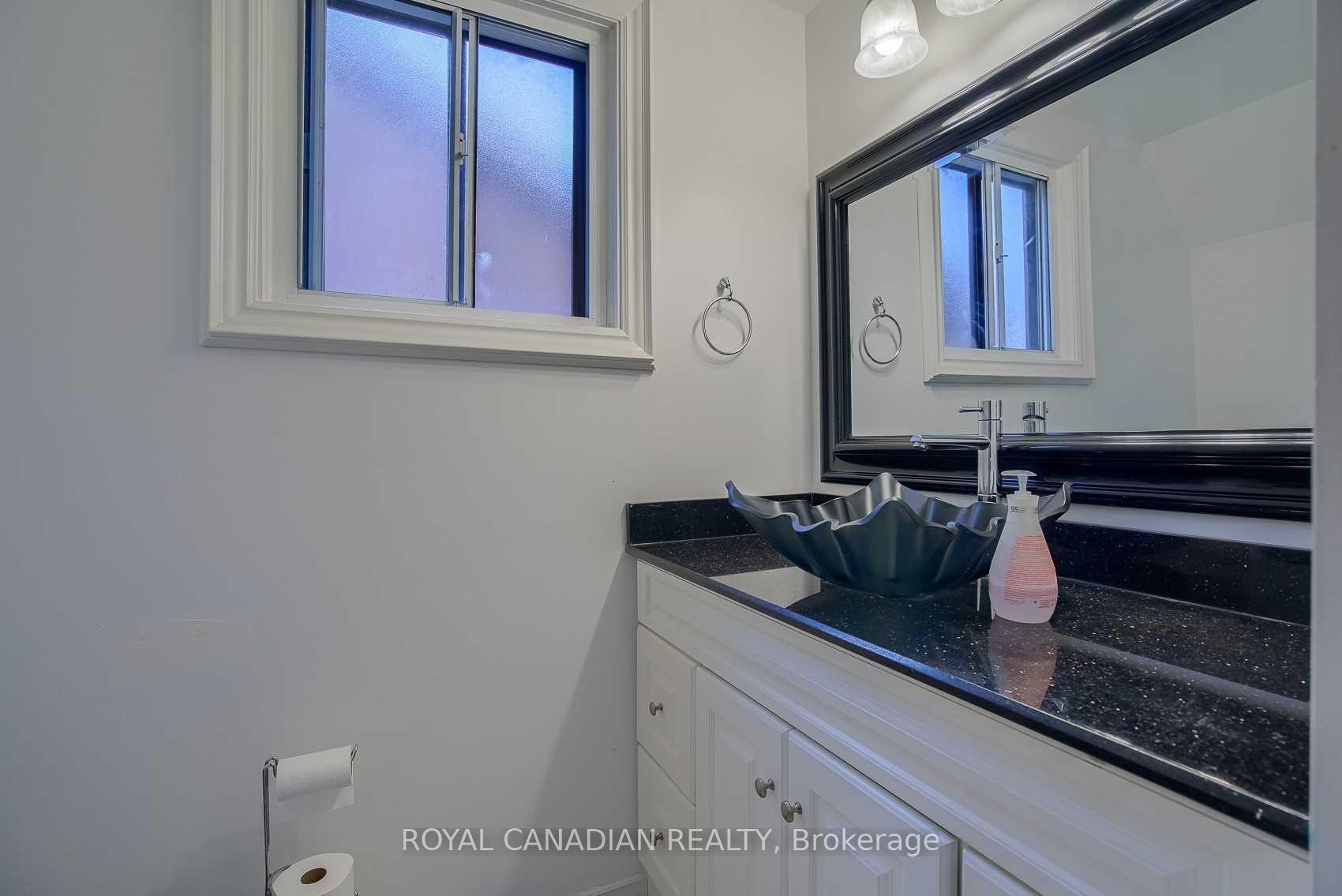Photo 27 of 571 West 5th Street, Hamilton, Yeoville — HOMEH
