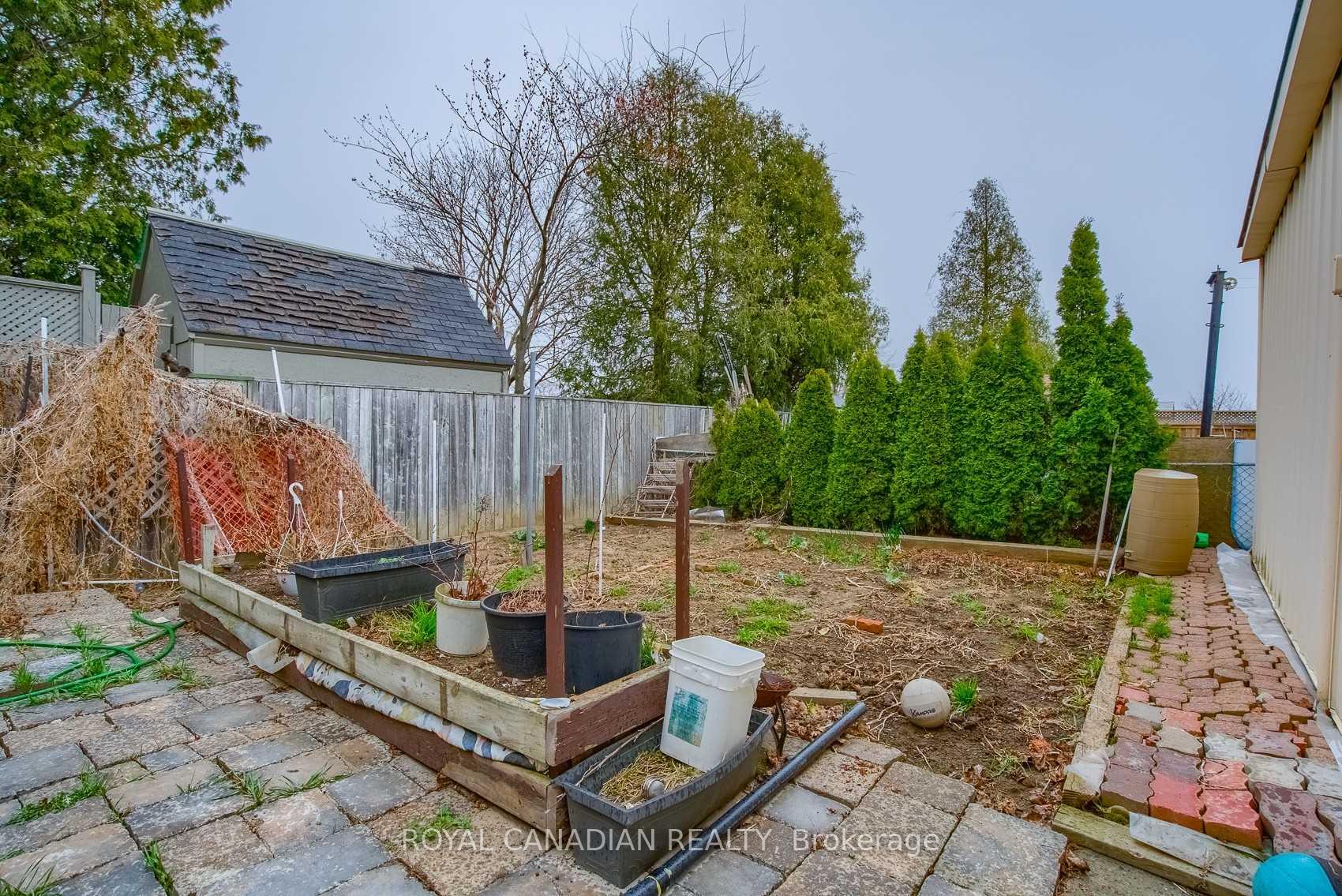 Photo 29 of 571 West 5th Street, Hamilton, Yeoville — HOMEH