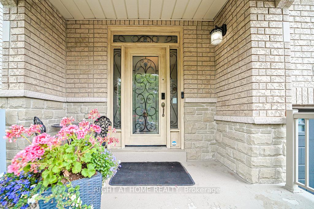 Photo 4 of 176 Cooke Crescent, Milton, Dempsey — HOMEH