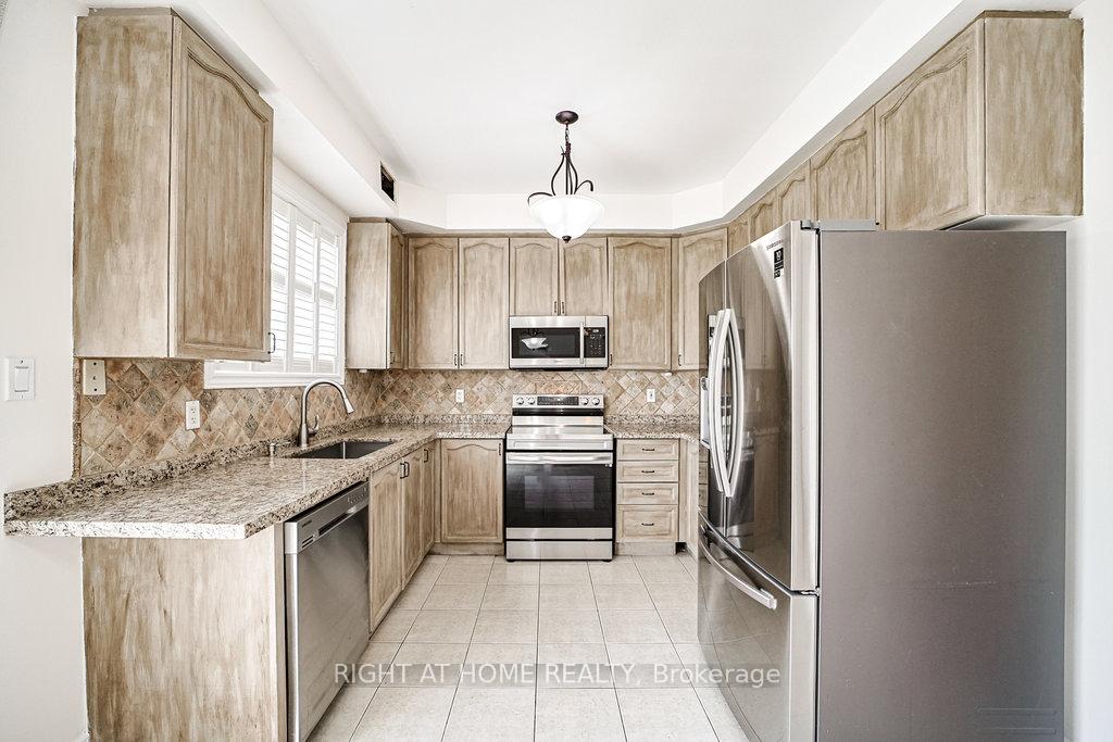 Photo 14 of 176 Cooke Crescent, Milton, Dempsey — HOMEH