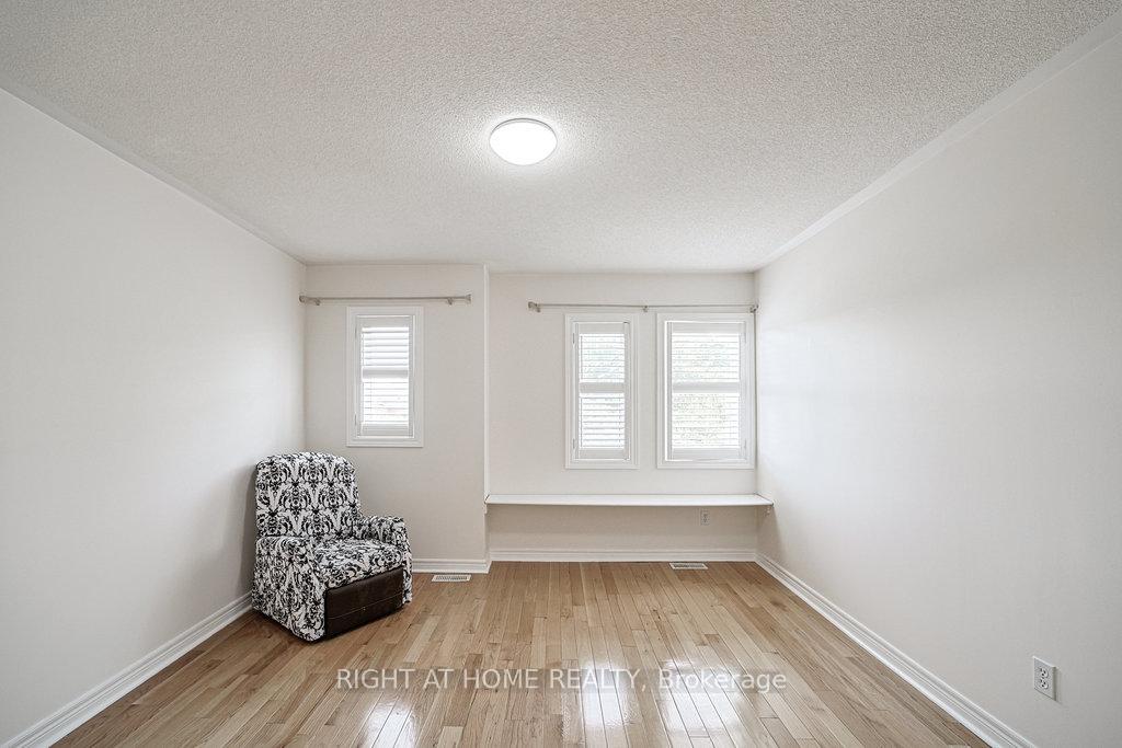 Photo 18 of 176 Cooke Crescent, Milton, Dempsey — HOMEH