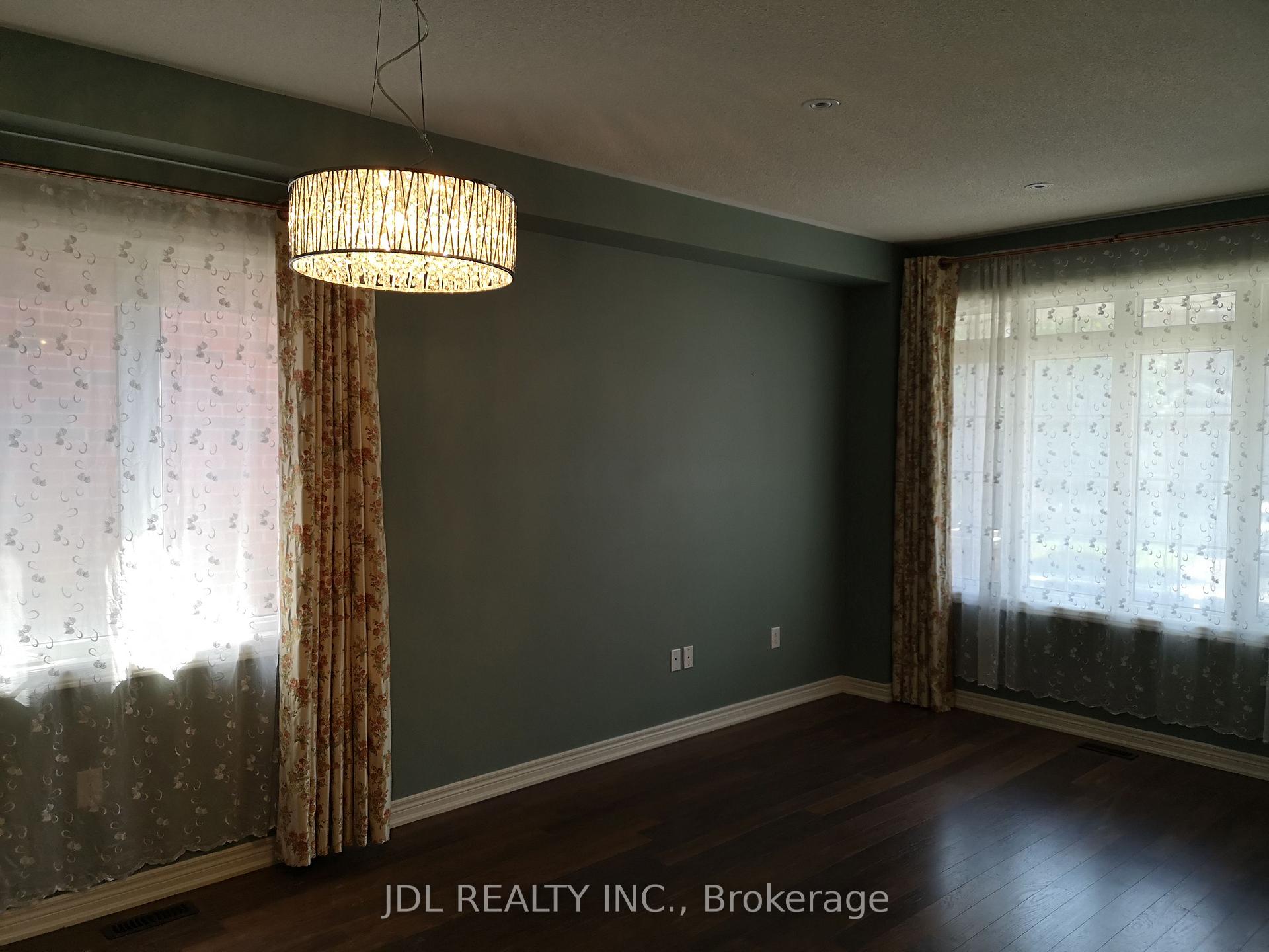 Photo 2 of 7 Willow Street, Markham, Wismer — HOMEH