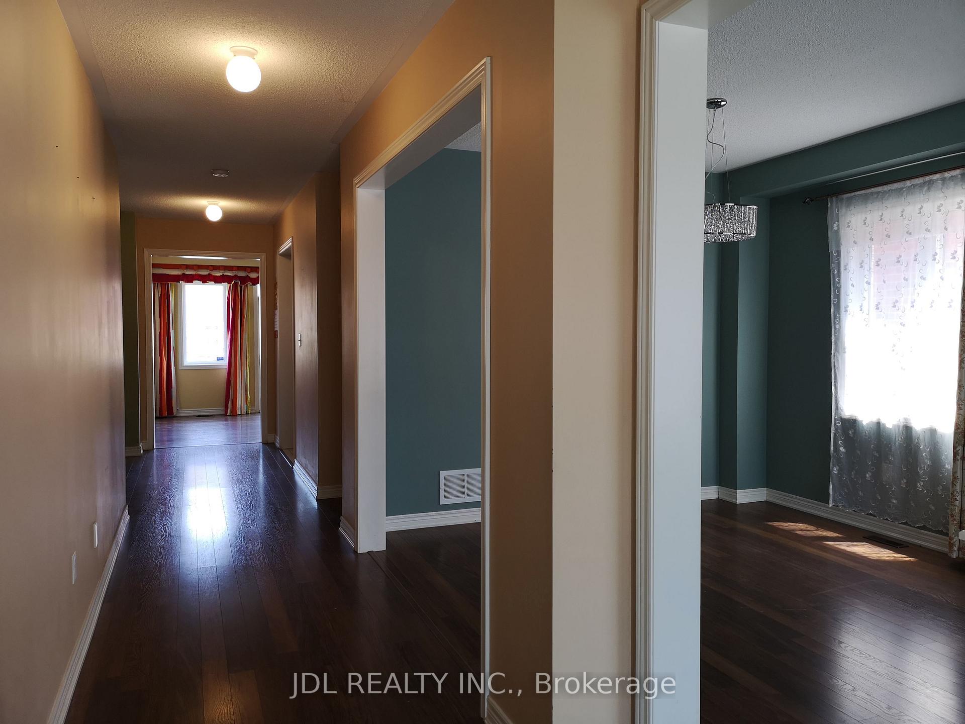 Photo 3 of 7 Willow Street, Markham, Wismer — HOMEH