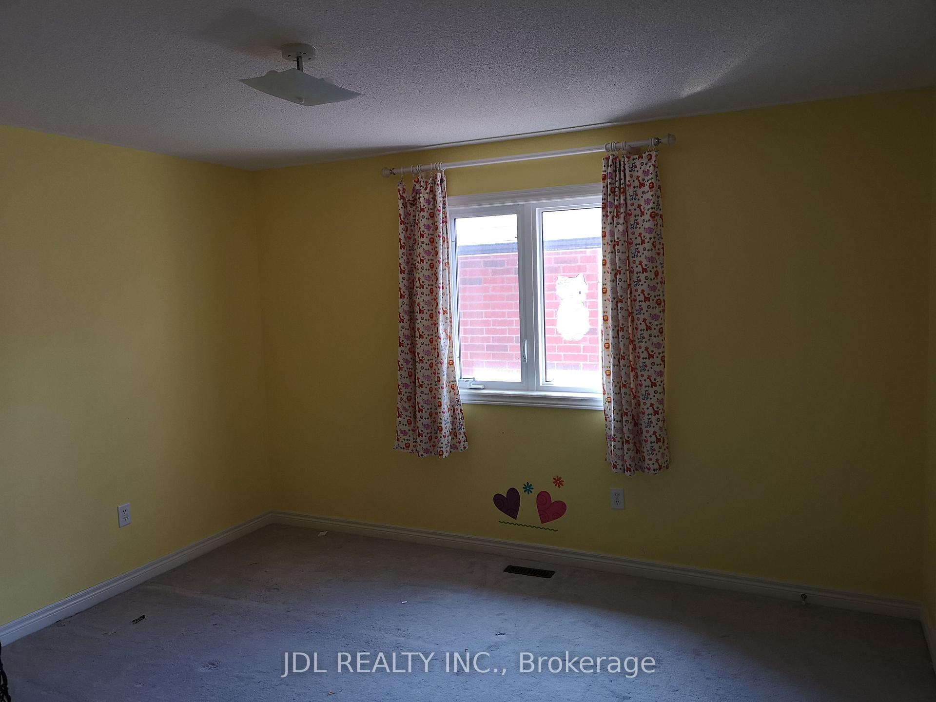 Photo 10 of 7 Willow Street, Markham, Wismer — HOMEH