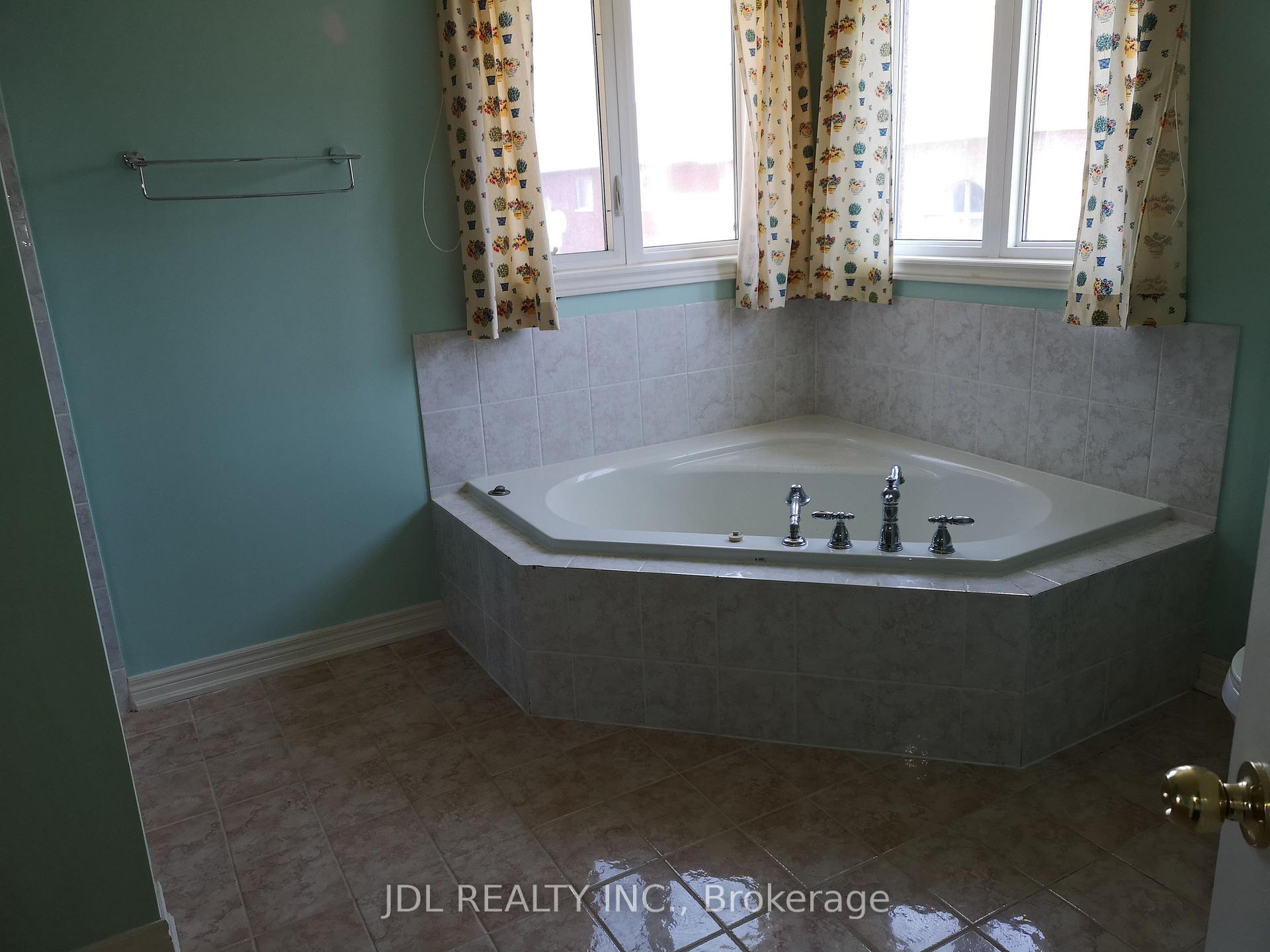 Photo 13 of 7 Willow Street, Markham, Wismer — HOMEH