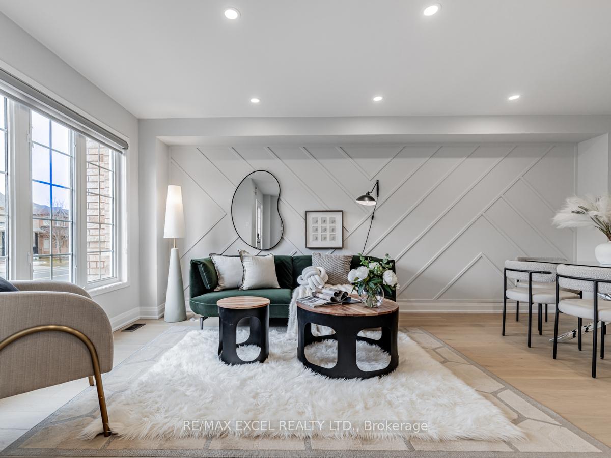 Photo 4 of 742 Castlemore Avenue, Markham, Wismer — HOMEH